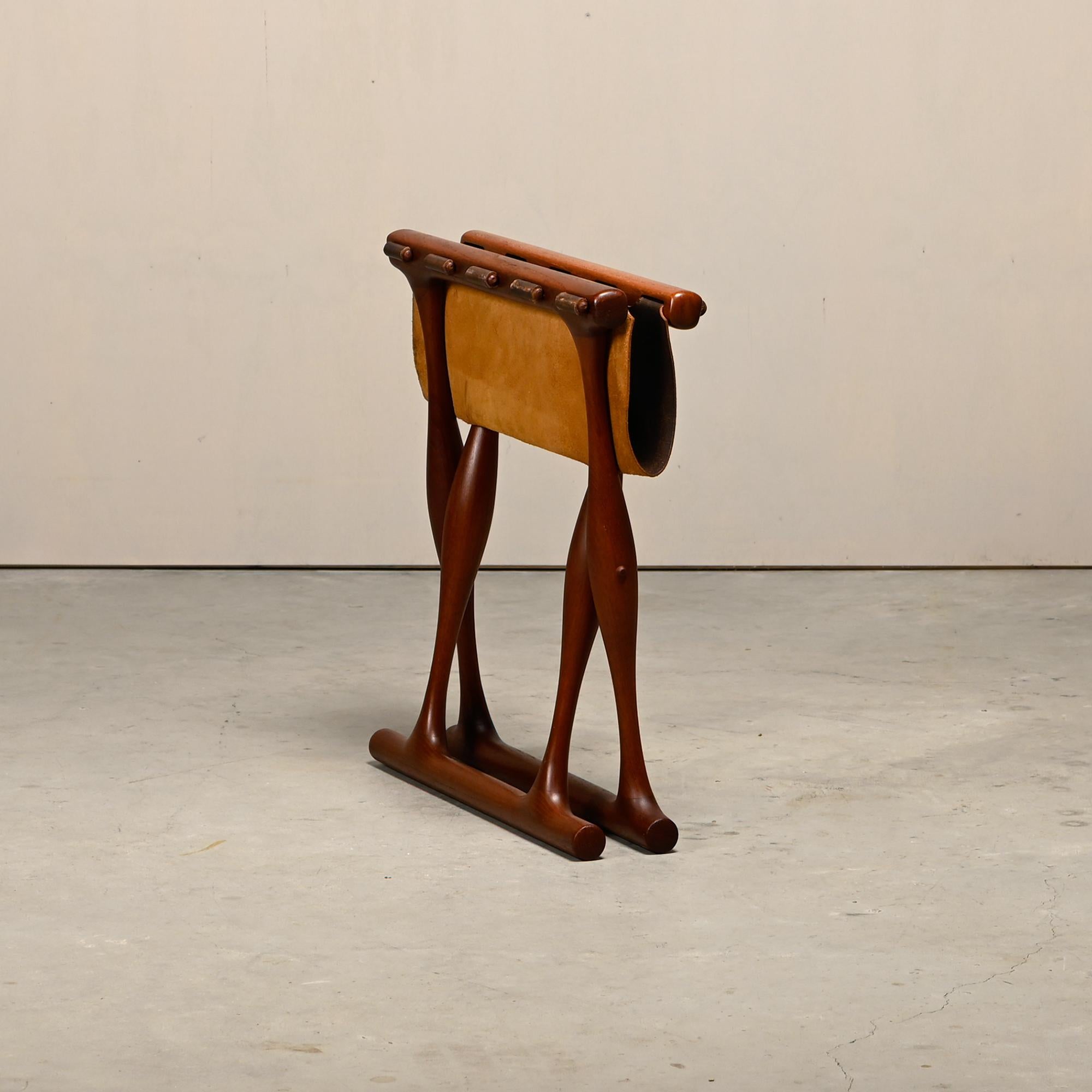 Poul Hundevad PH43 Guldhøj Stool in Teak and Brown Leather, Denmark, 1960s For Sale 2