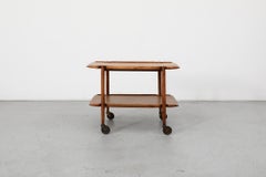 Chariot de service à roulettes à deux niveaux de style danois de Poul Hundevad avec sculptures organiques