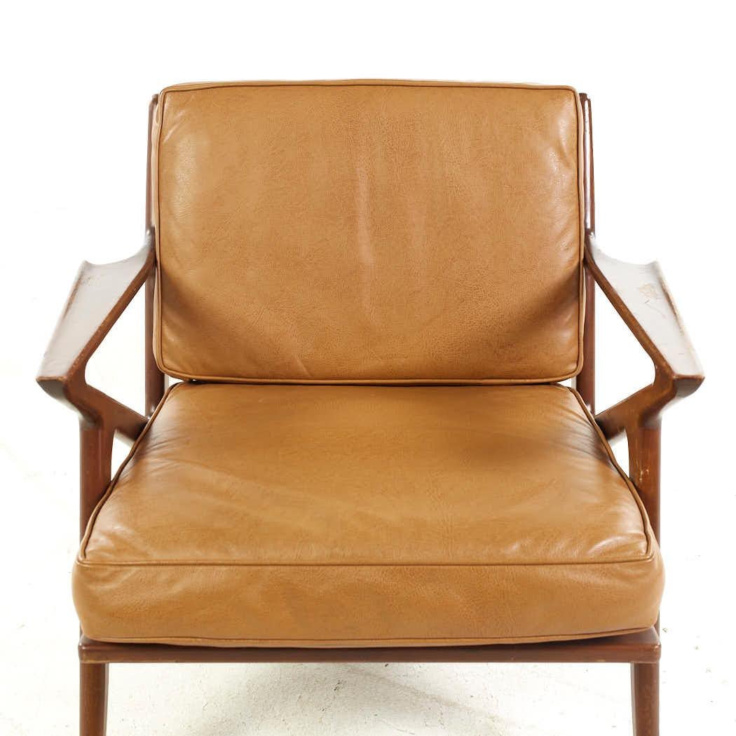 Poul Jensen for Selig Mid Century Danish Walnut Z Lounge Chair For Sale 2