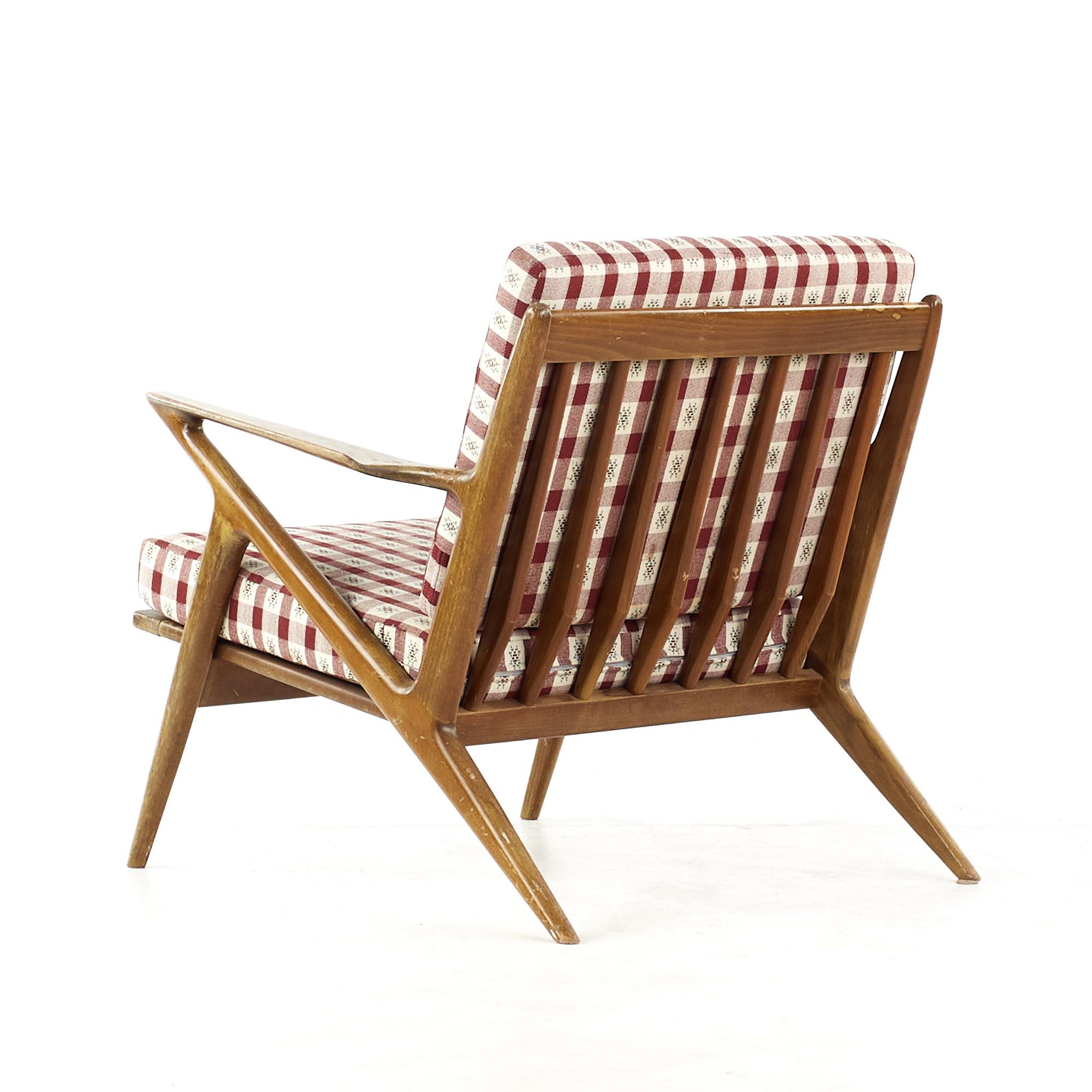 Mid-Century Modern Poul Jensen for Selig Mid-Century Walnut Z Lounge Chair For Sale