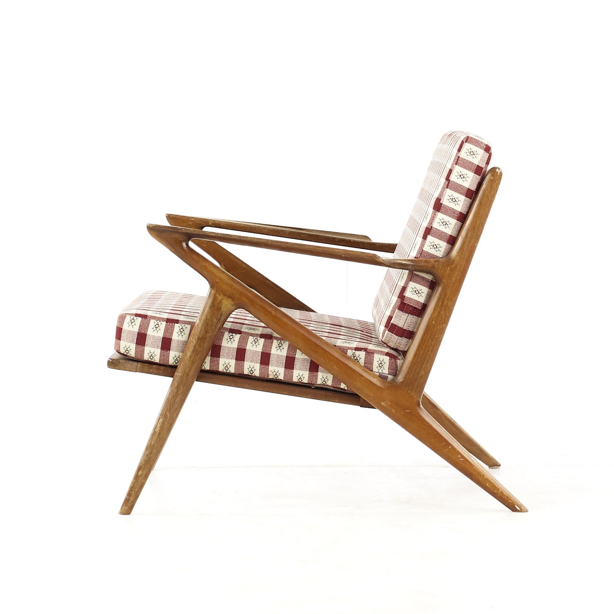 Late 20th Century Poul Jensen for Selig Mid-Century Walnut Z Lounge Chair For Sale