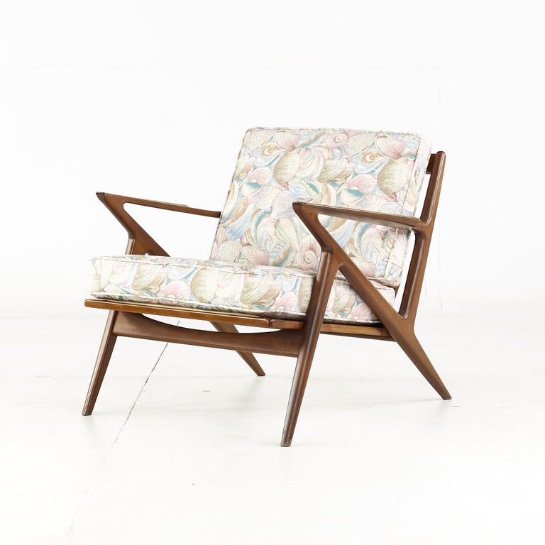 Late 20th Century Poul Jensen for Selig Mid-Century Walnut Z Lounge Chairs, Pair For Sale