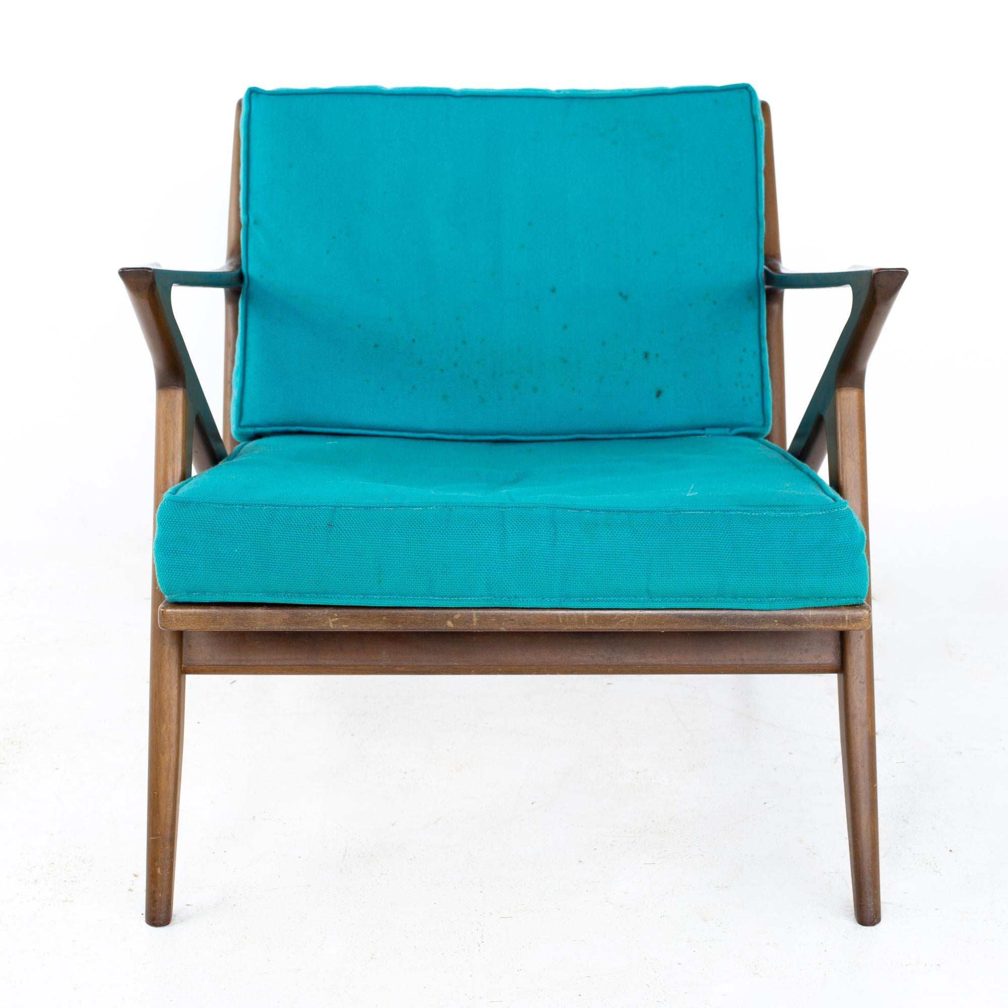 Late 20th Century Poul Jensen for Selig Mid Century Z Lounge Chairs, a Pair