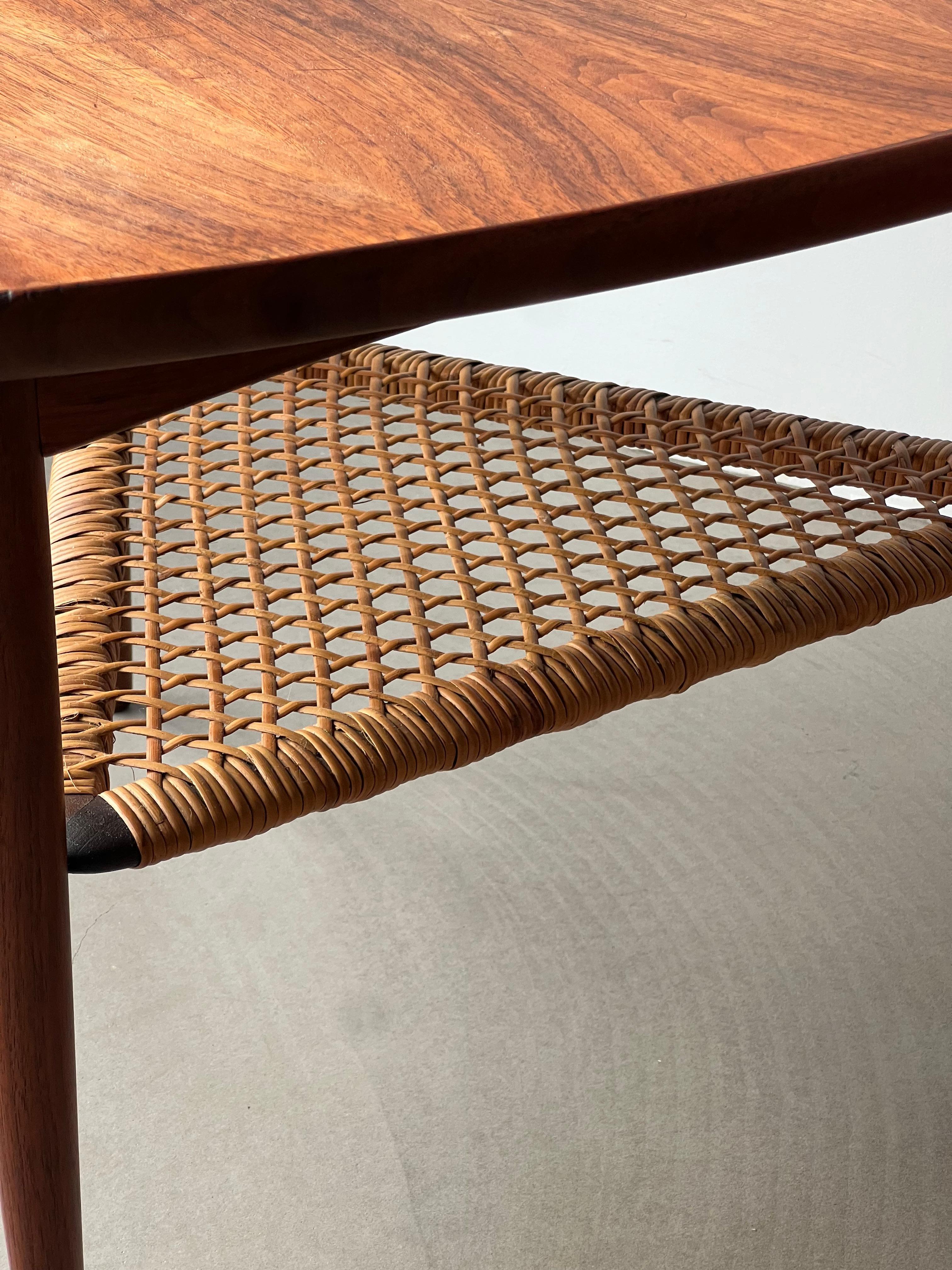 Poul Jensen for Selig Teak Woven Cane 'Guitar Pick' Table In Good Condition In Oceanside, US