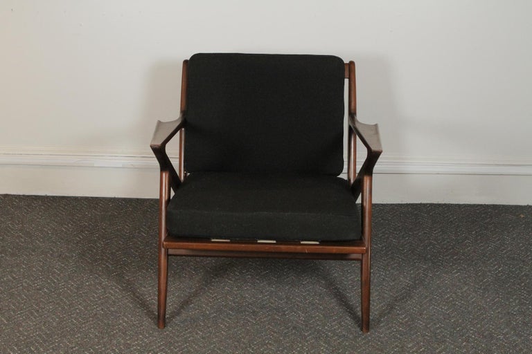 Poul Jensen for Selig “Z” Lounge Chair at 1stDibs