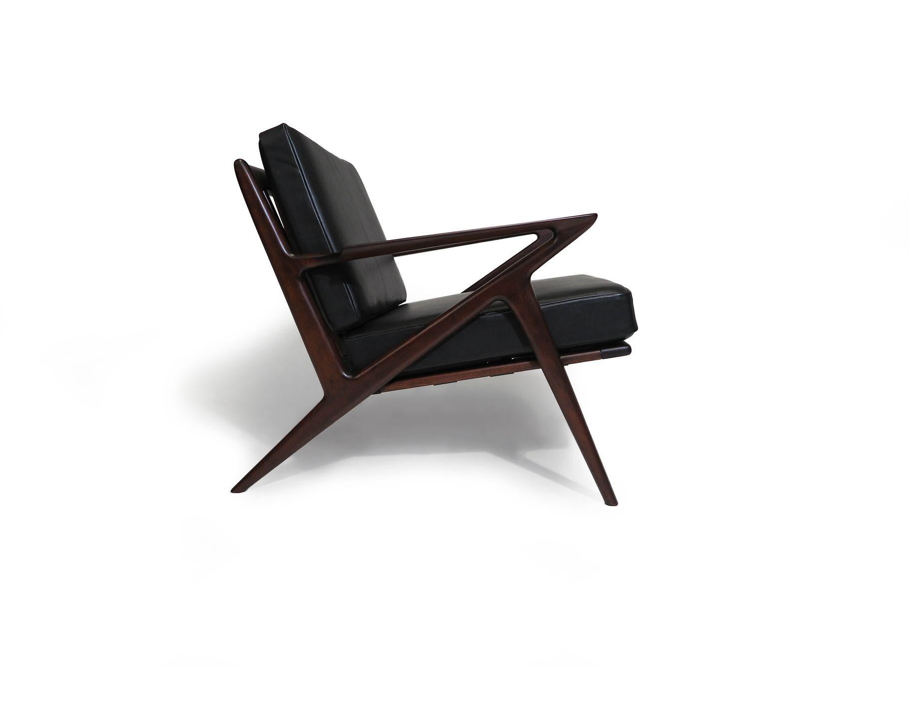 Scandinavian Modern Poul Jensen for Selig Z Lounge Chairs in Black Leather