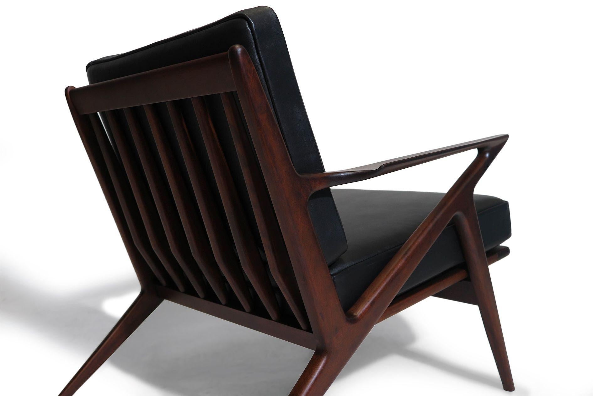 Poul Jensen for Selig Z Mid-century Danish Lounge Chair in Black Leather In Excellent Condition For Sale In Oakland, CA