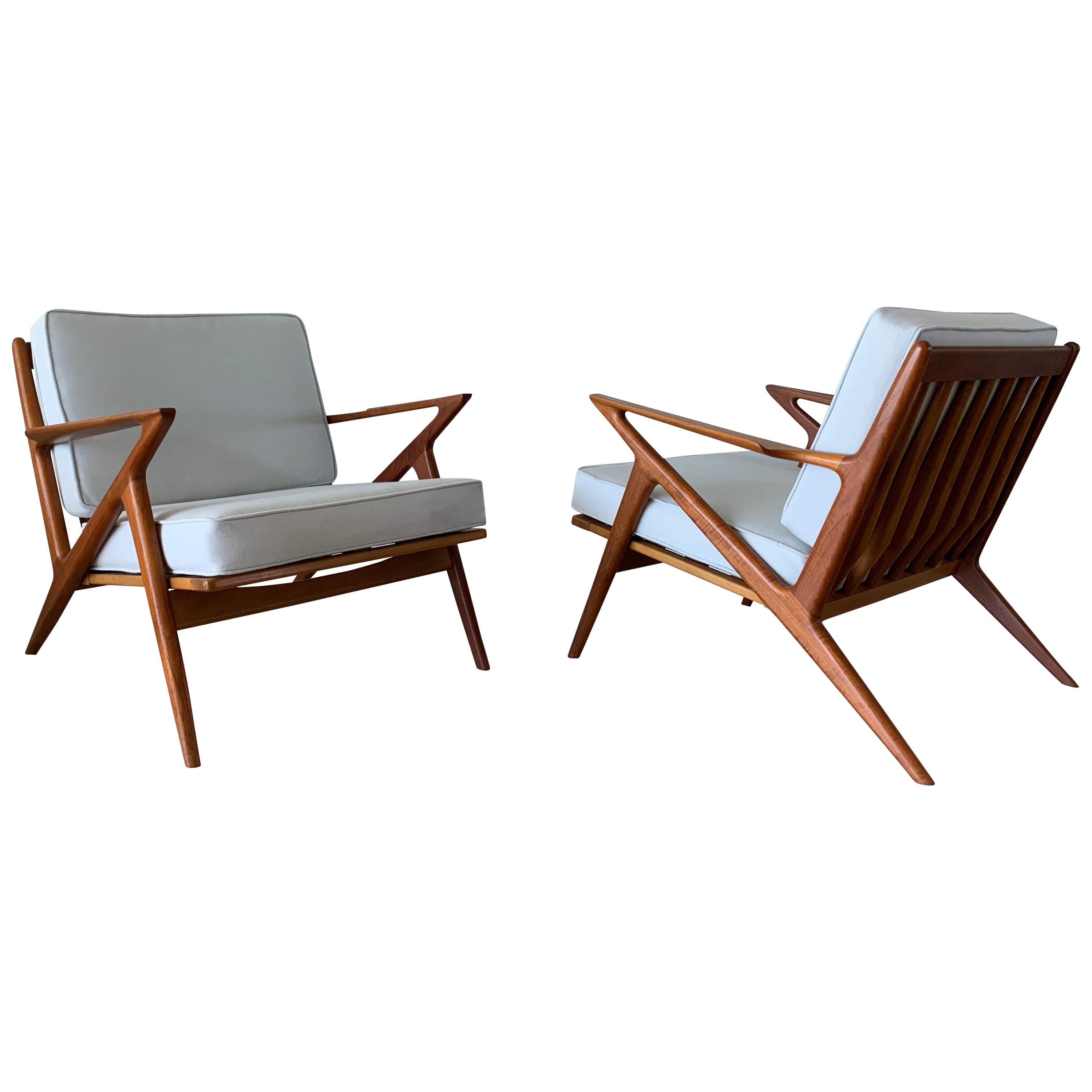 Poul Jensen Pair of "Z" Lounge Chairs for Selig of Denmark