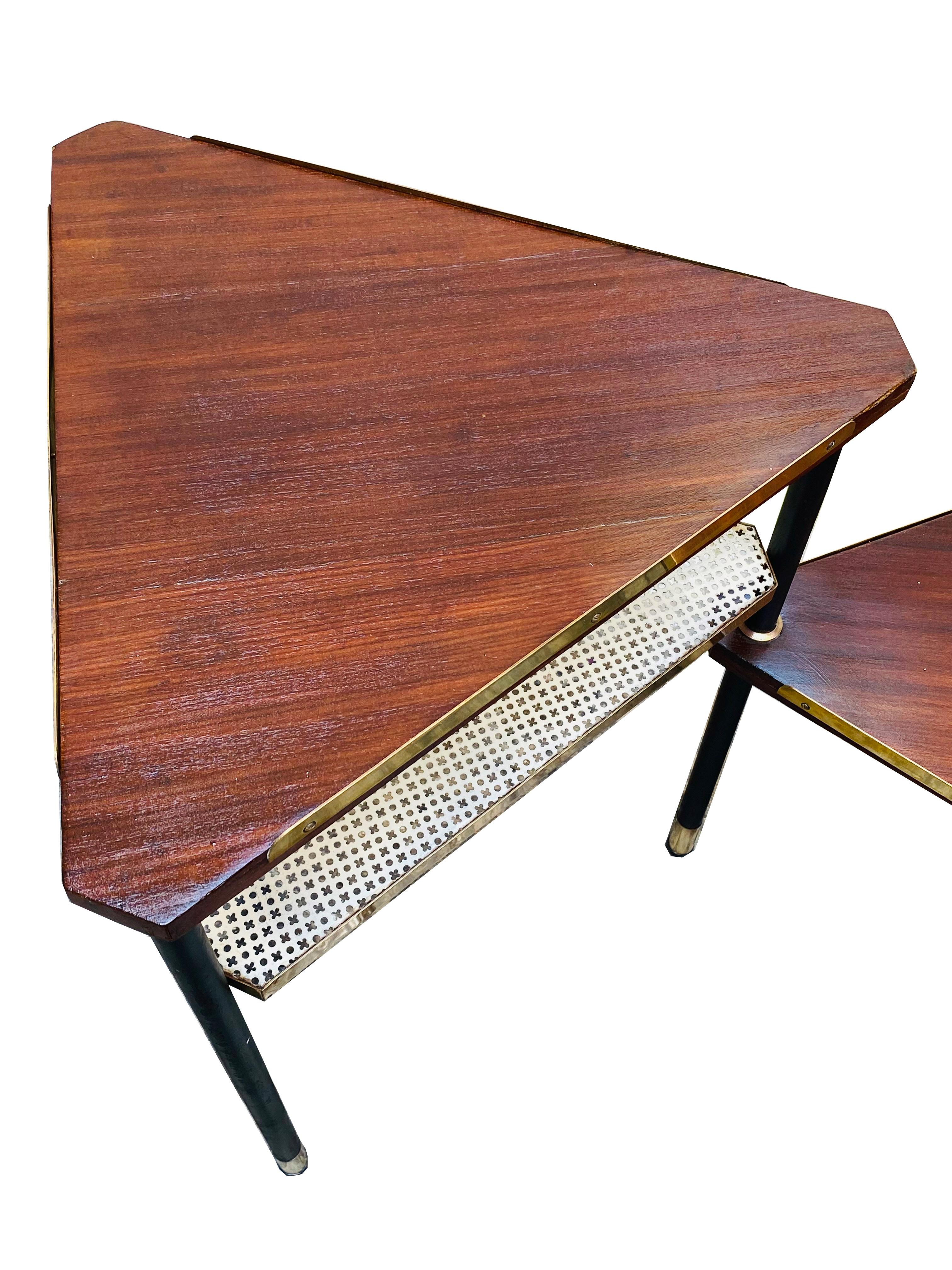 Poul Jensen Style Triangular Rotating Side Table, Italy, 1960s In Good Condition In Naples, IT