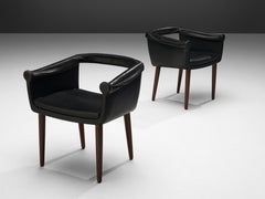Poul Jessen for Viby Paire de fauteuils en cuir noir
