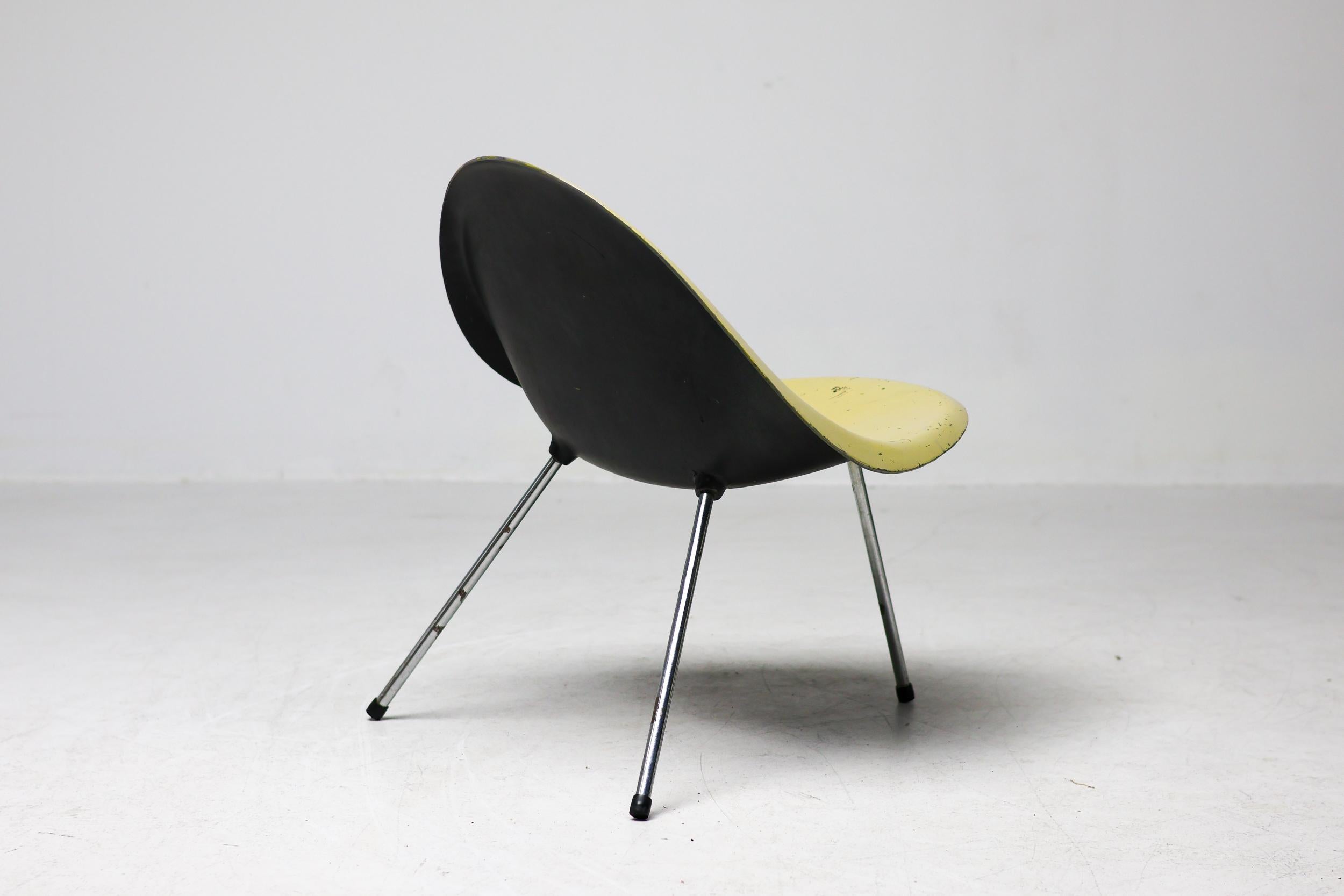 Poul Kjaerholm 1953 Stuhl aus geformtem Aluminium im Angebot 4