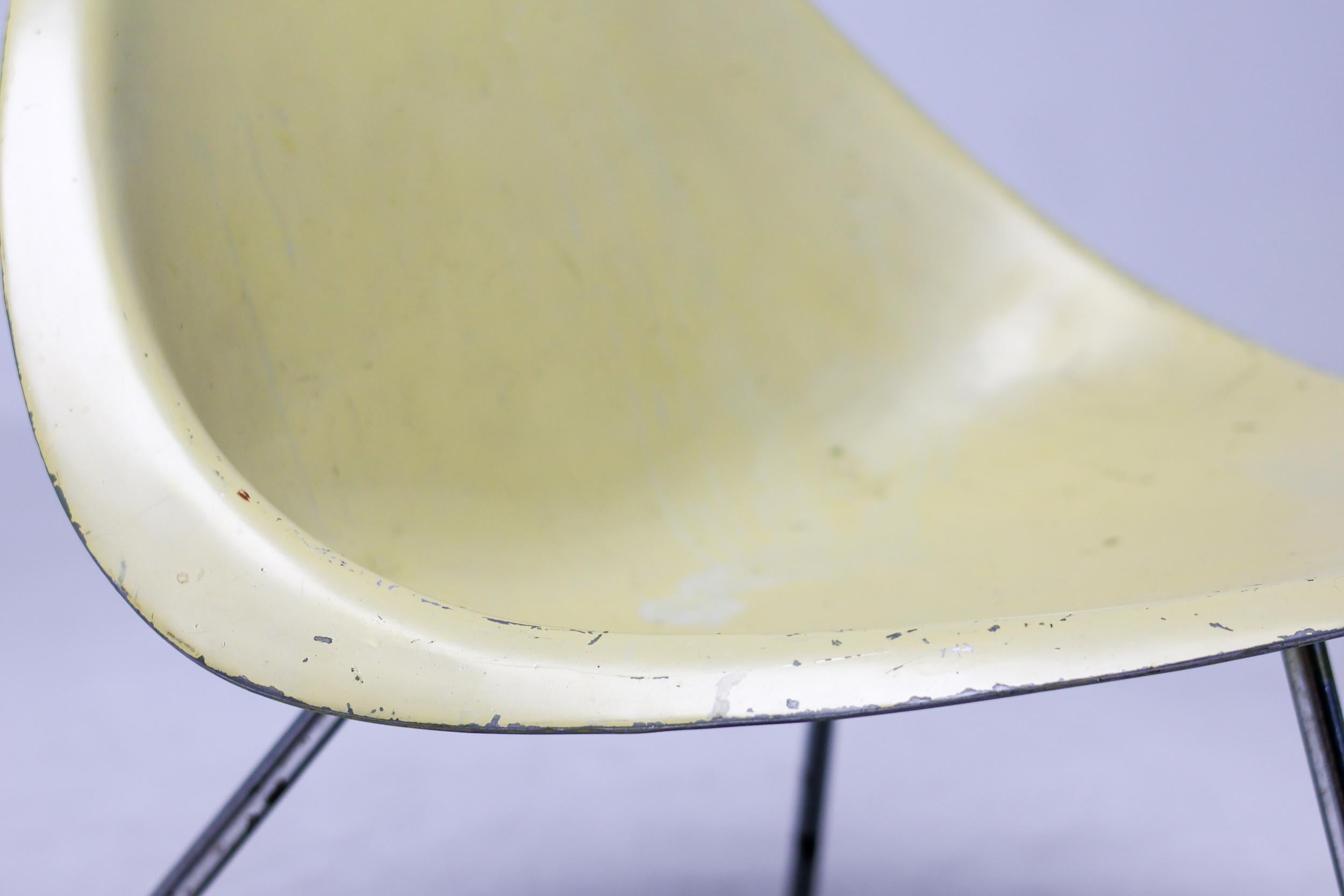 Poul Kjaerholm 1953 Stuhl aus geformtem Aluminium im Angebot 8