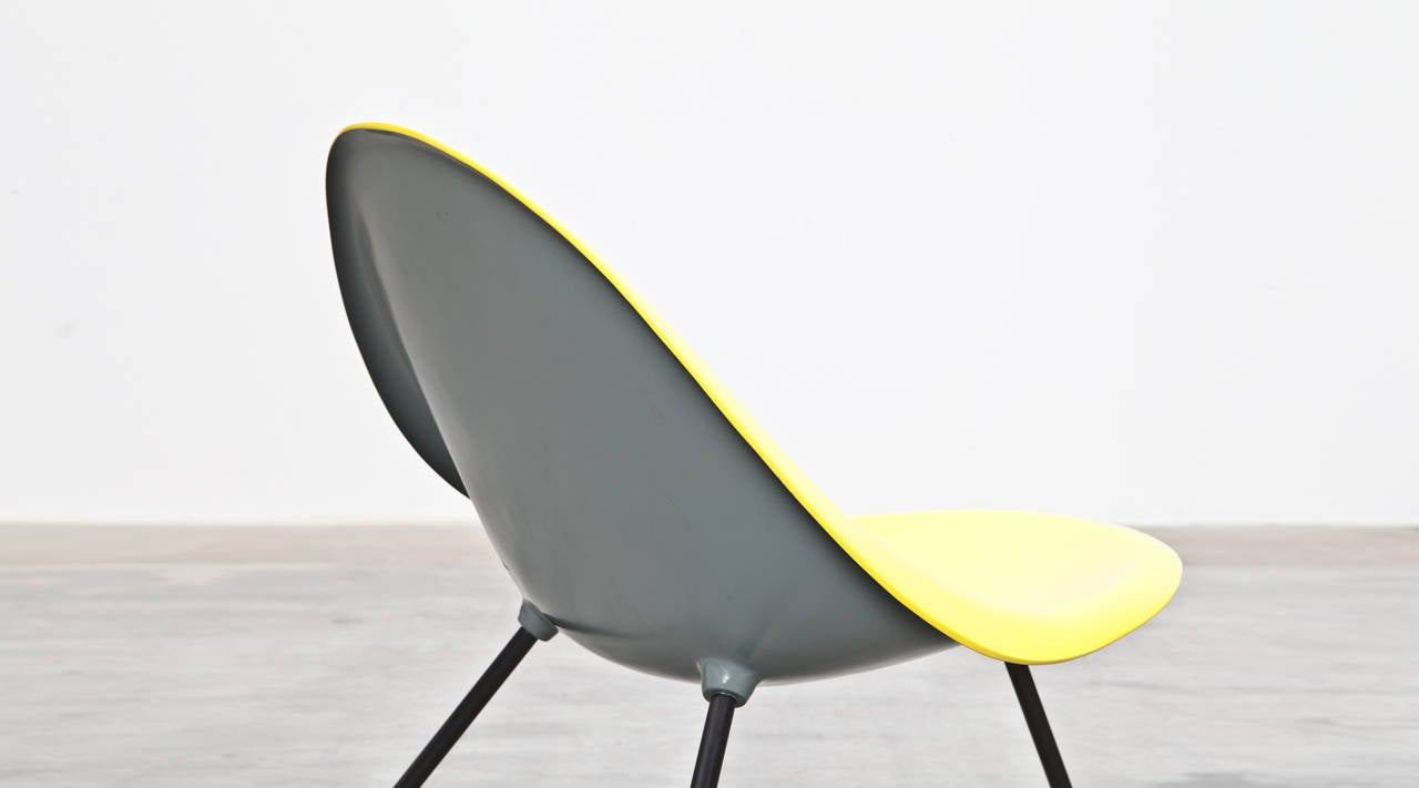Contemporary Poul Kjaerholm Aluminum Chair For Sale 3