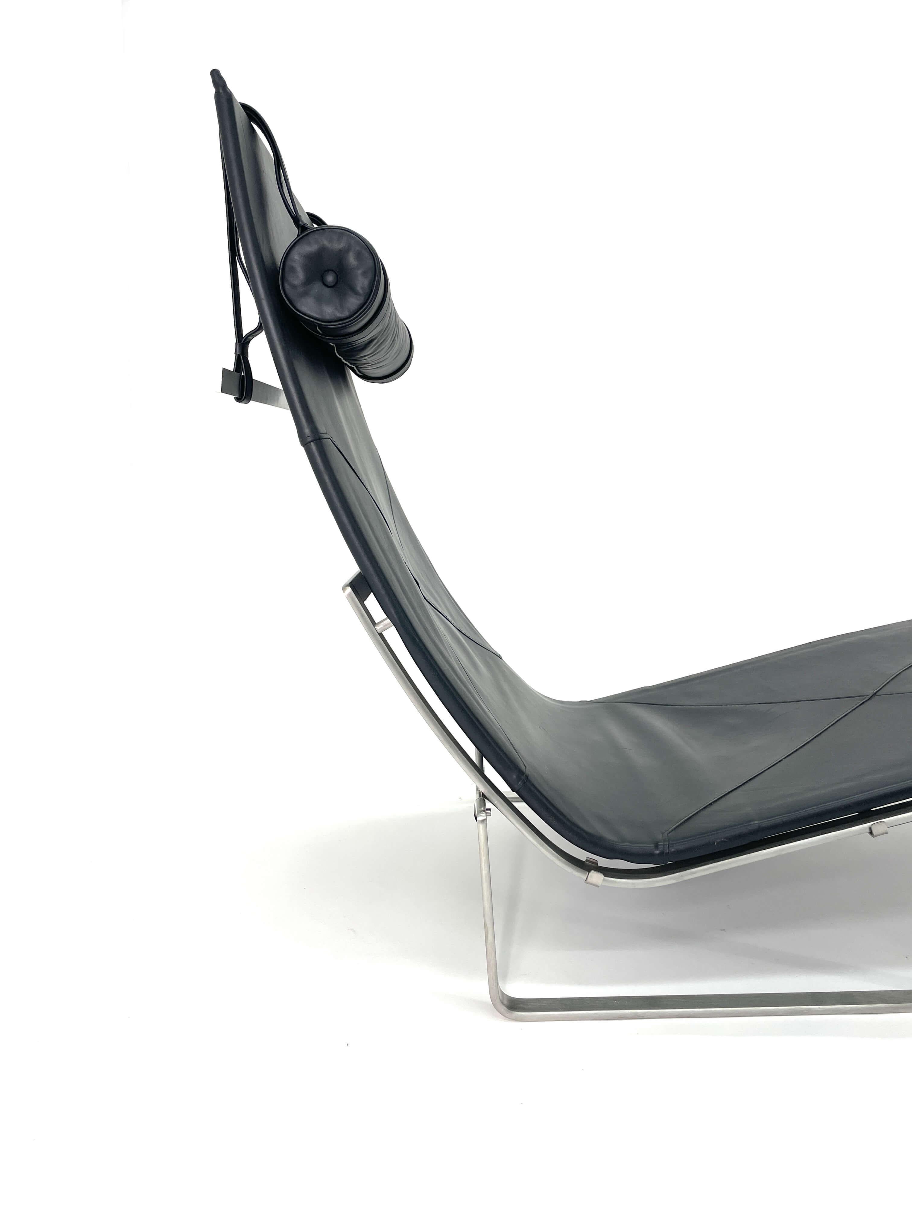 Scandinavian Modern Poul Kjaerholm Chaise Lounge Model PK24 for Fritz Hansen For Sale