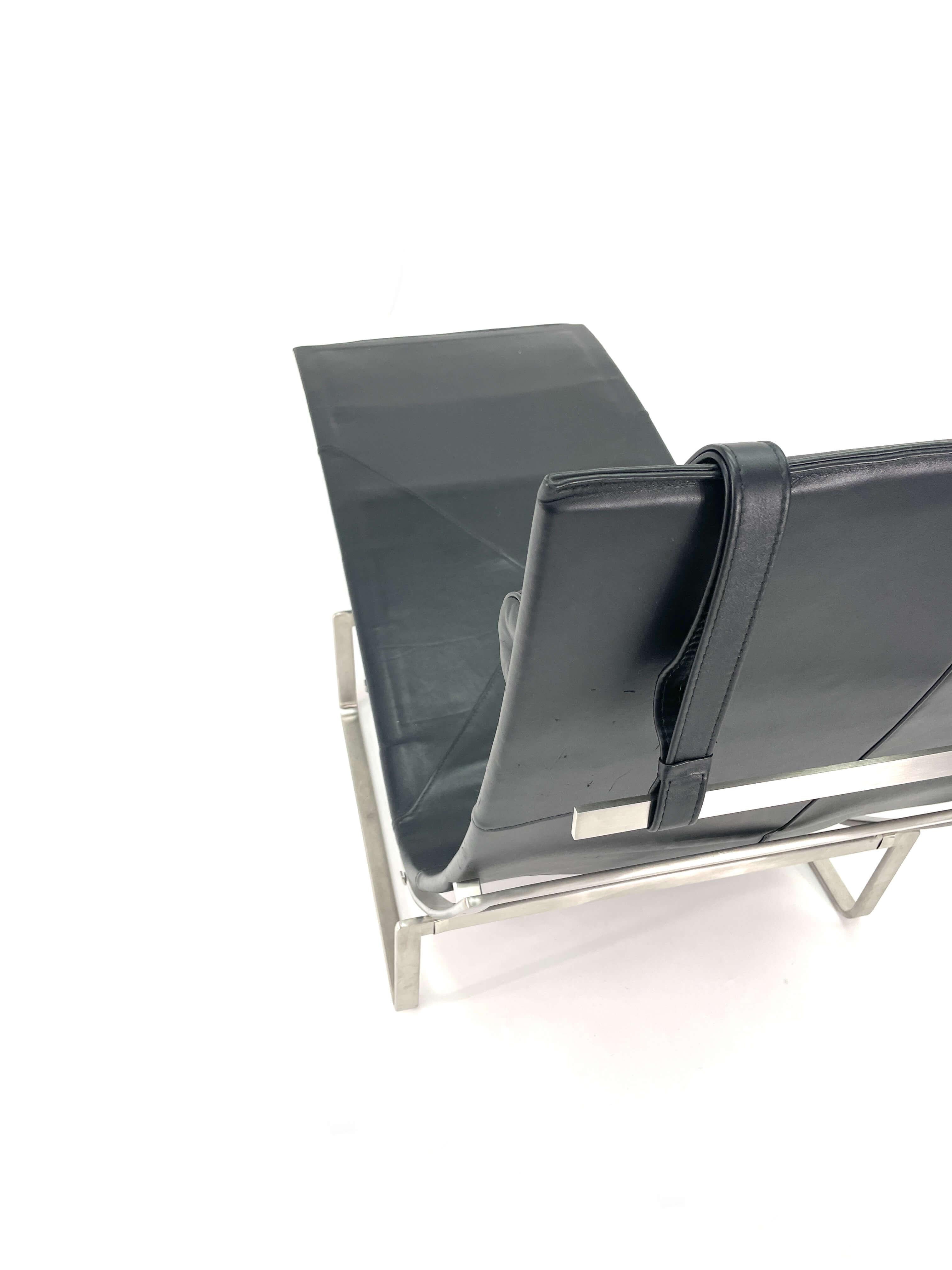 Poul Kjaerholm Chaise Lounge Model PK24 for Fritz Hansen For Sale 1