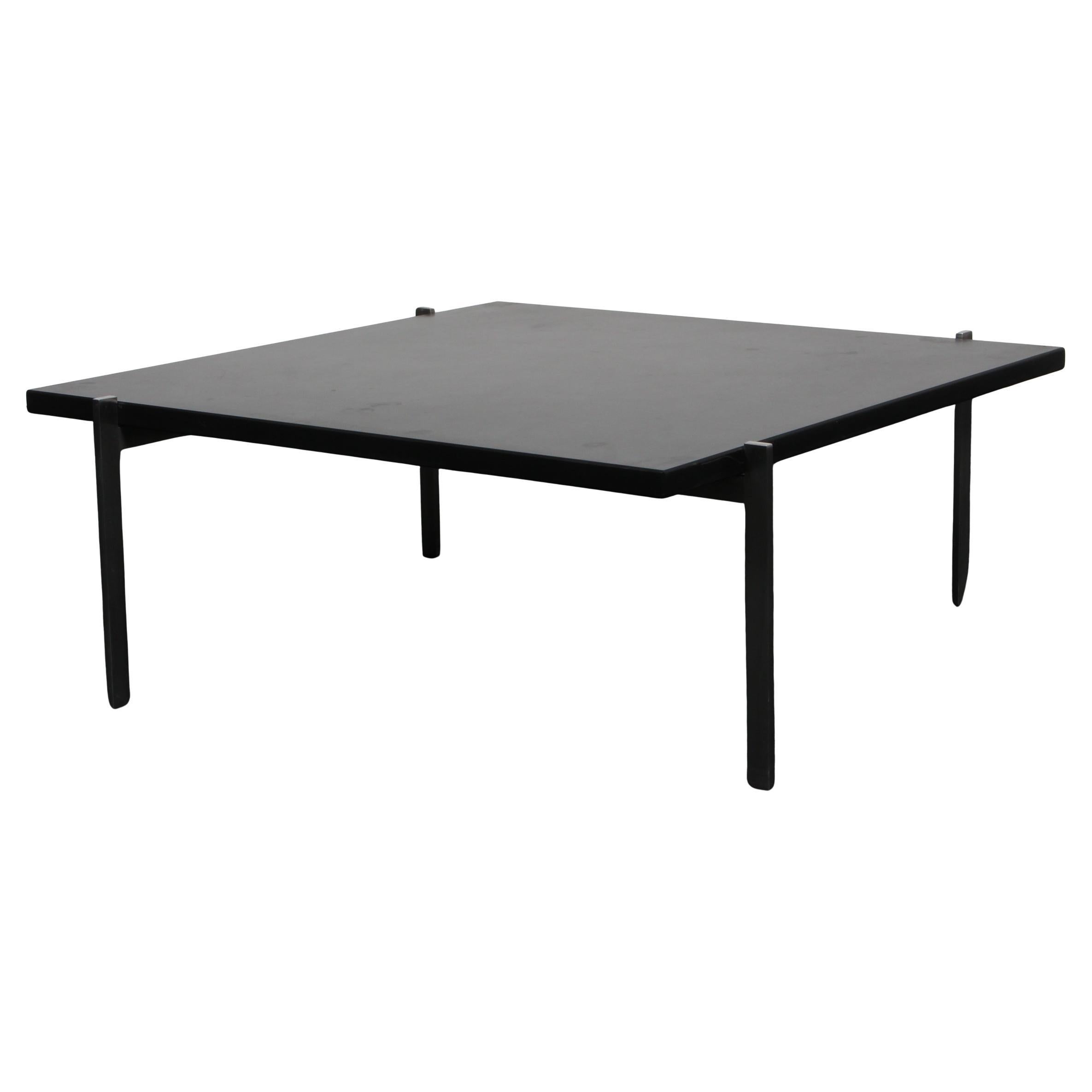 Poul Kjærholm coffee table in steel and salte. Fritz Hansen en venta