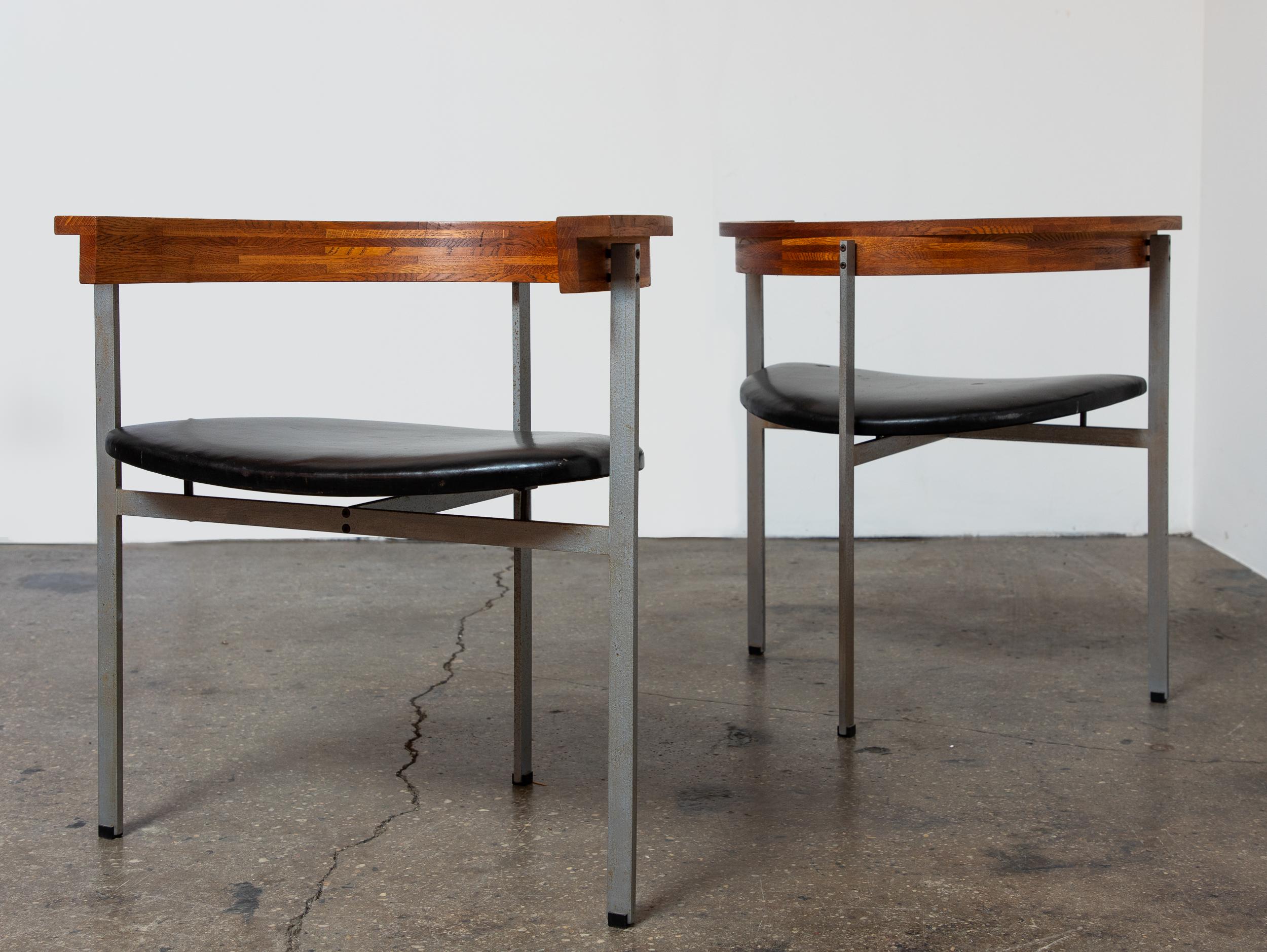 Poul Kjærholm for E. Kold Christensen PK 11 Armchairs in Original Black Leather For Sale 4