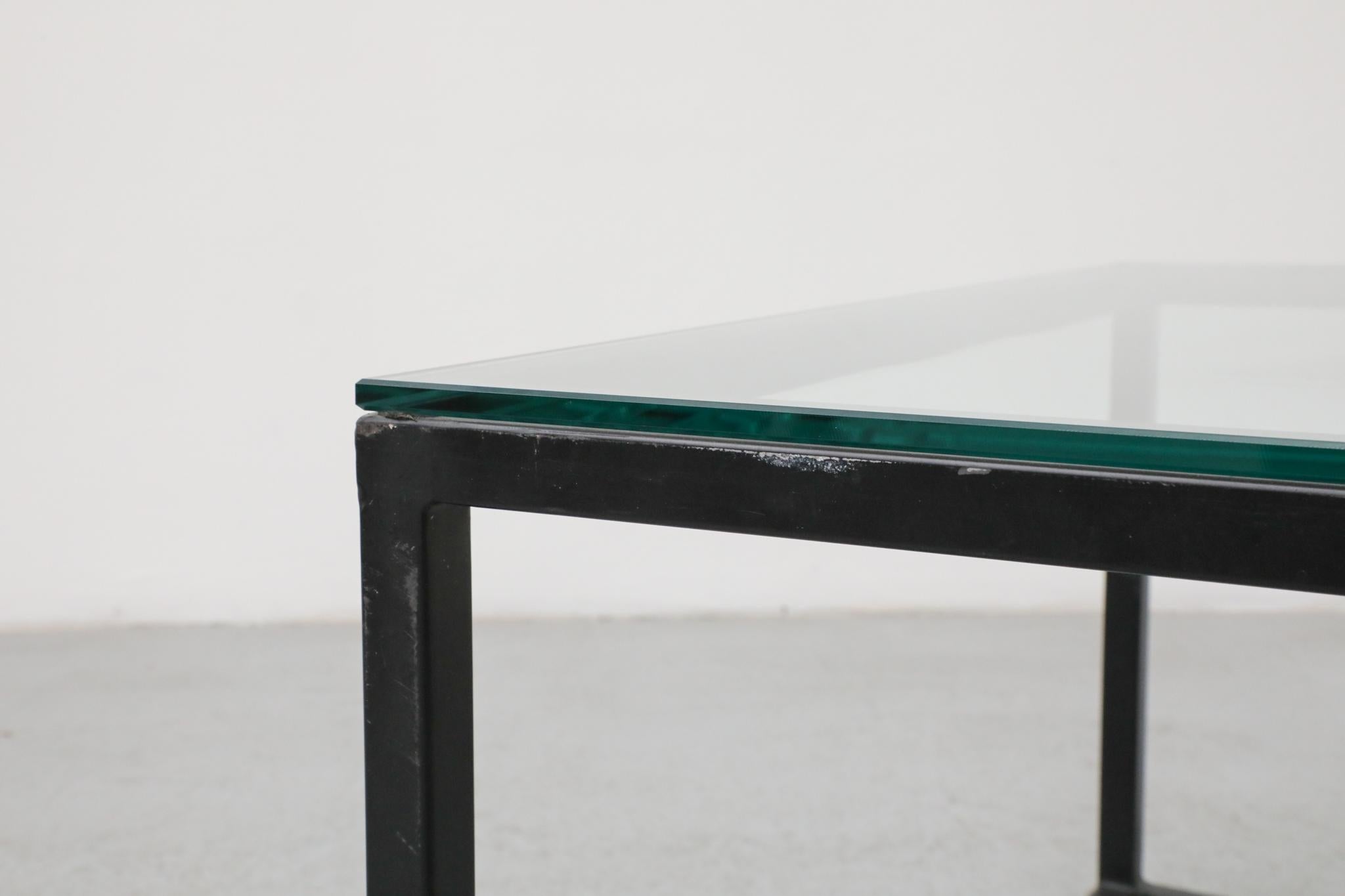 Table basse cubique en acier noir et verre inspirée de Poul Kjærholm, milieu du siècle dernier en vente 8