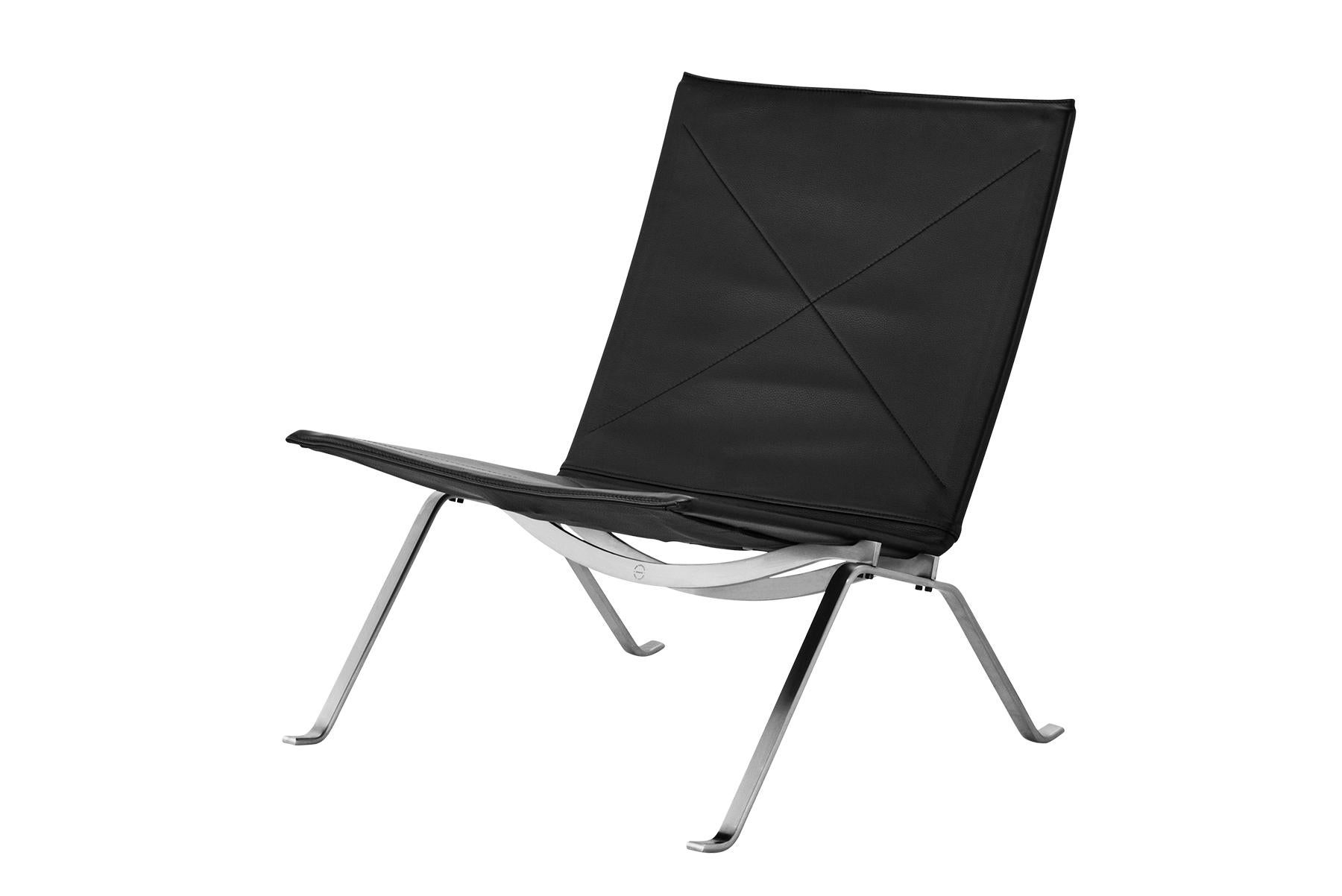 The discrete and elegant lounge chair PK22 epitomizes the work of Poul Kjærholm and his search for the ideal type-form and industrial dimension, which was always present in his work. The profile of the steel frame structure originates from his