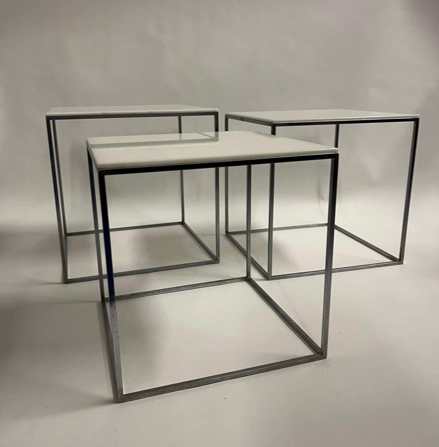 Chrome Tables gigognes Poul Kjaerholm en vente