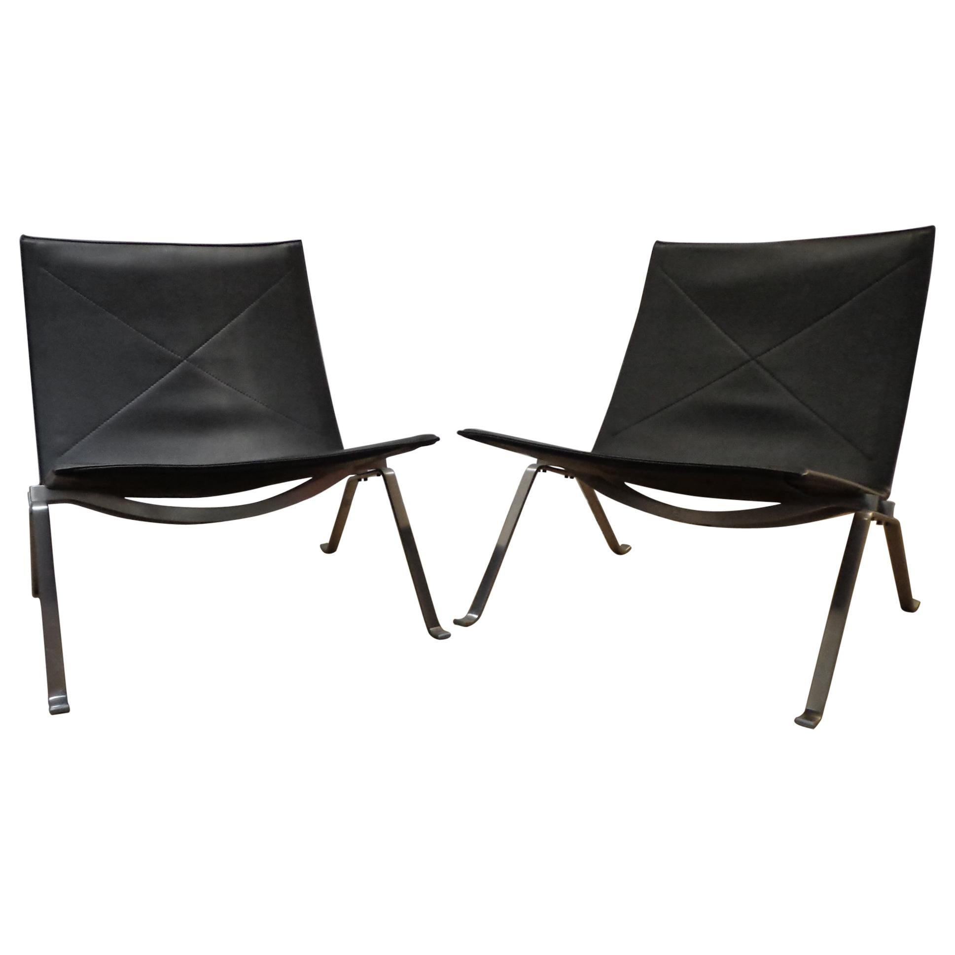 Poul Kjærholm Pair of "PK 22" Lounge Easy Chairs Black Leather