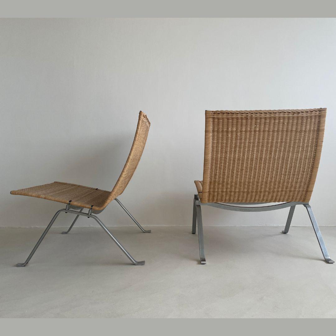 Poul Kjærholm, Pair of PK22 Lounge Chairs, Denmark, 1985 For Sale 2
