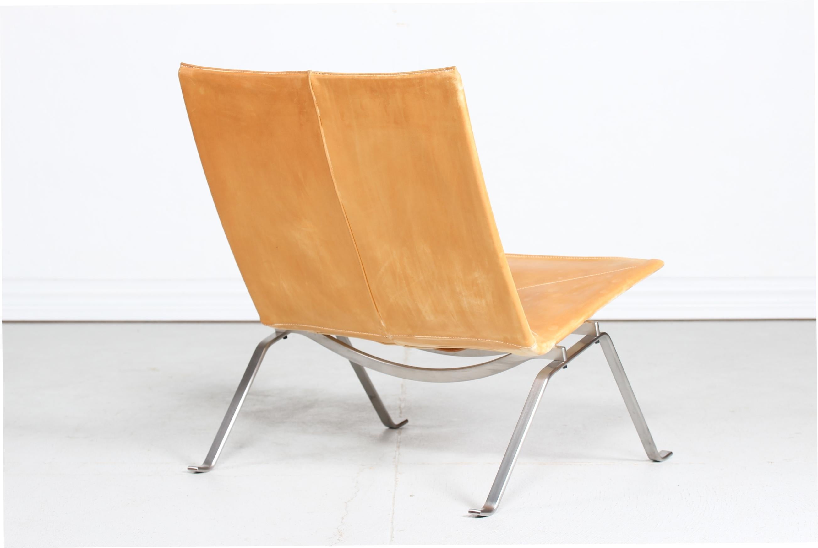 Mid-Century Modern Poul Kjærholm PK 22 Lounge Chair with Cognac Leather by Fritz Hansen, 2001