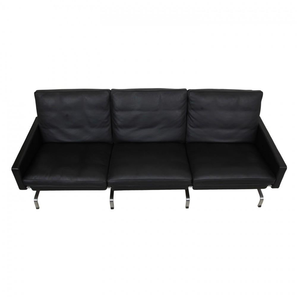 Poul Kjærholm Pk-31 3 seater sofa in original black leather. The sofa is from 2007, and appears in great condition, with minimal signs of use.