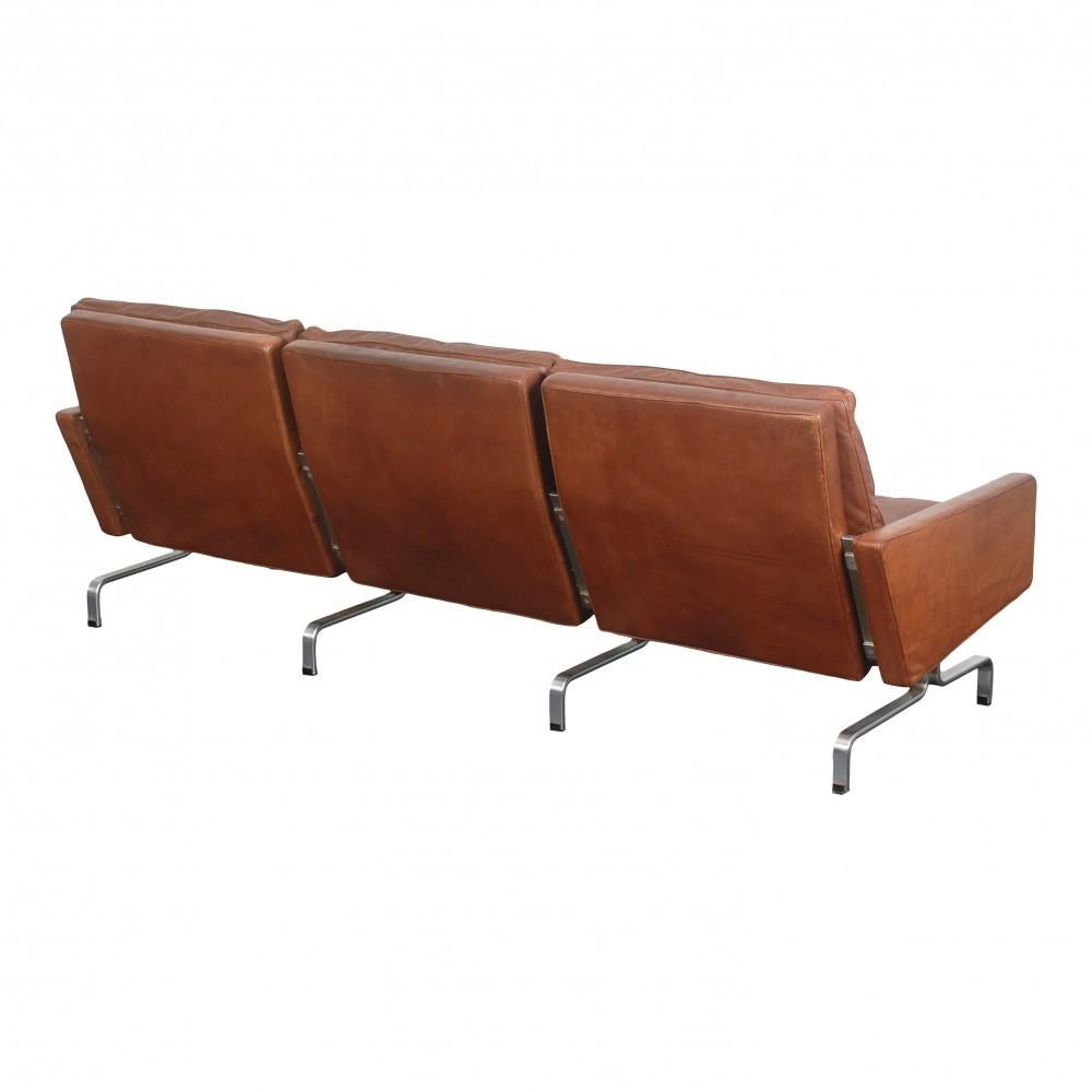 Scandinavian Modern Poul Kjærholm PK-31/3 sofa with patinated brown leather from Kold Christensen