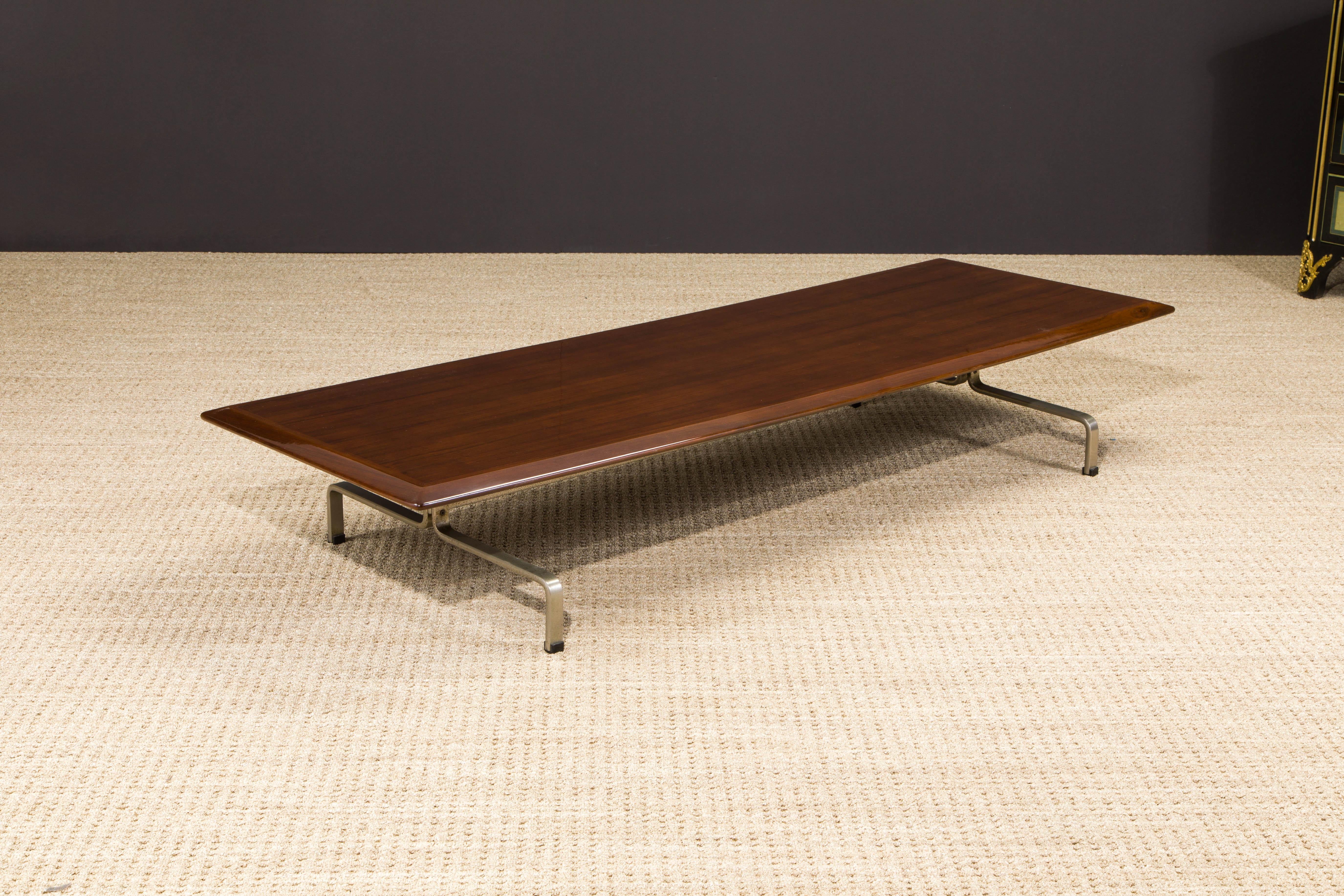 Poul Kjaerholm PK-31 Coffee Table with Rosewood Top, Rare In Excellent Condition In Los Angeles, CA