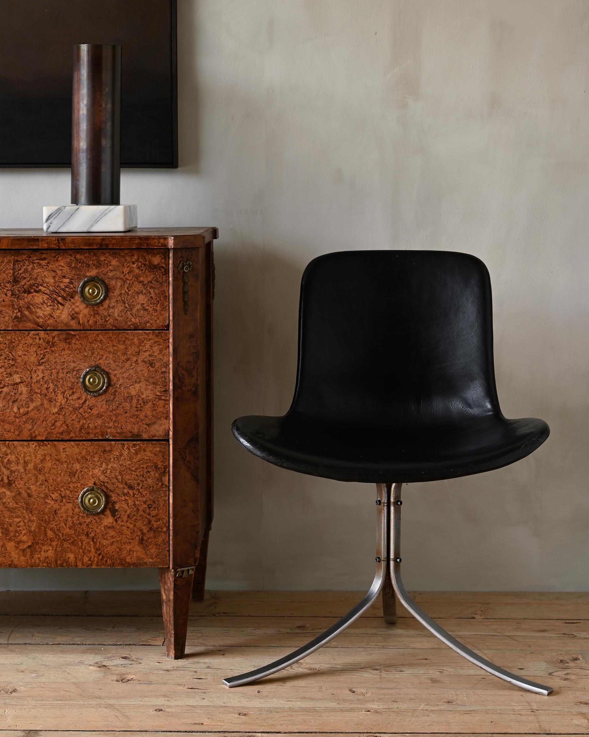 Mid-Century Modern Poul Kjærholm PK 9 Tulip Chair For Sale