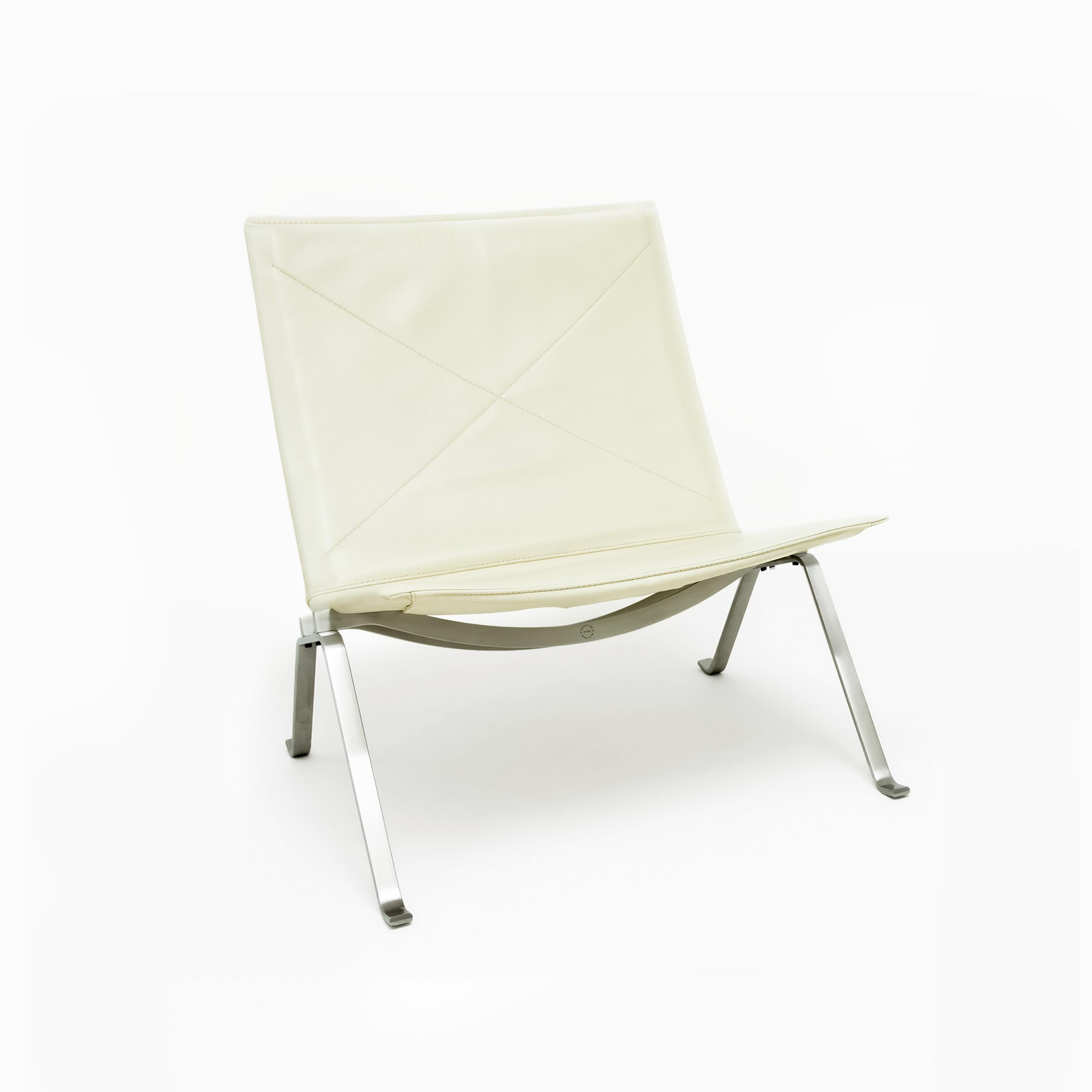 Mid-Century Modern Poul Kjaerholm PK22 Lounge Chair in Cream Leather for Fritz Hansen '2 Available'