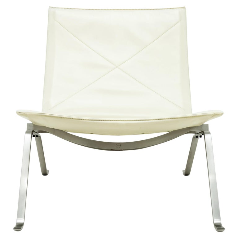 Poul Kjaerholm PK22 Lounge Chair in Cream Leather for Fritz Hansen '2  Available' at 1stDibs