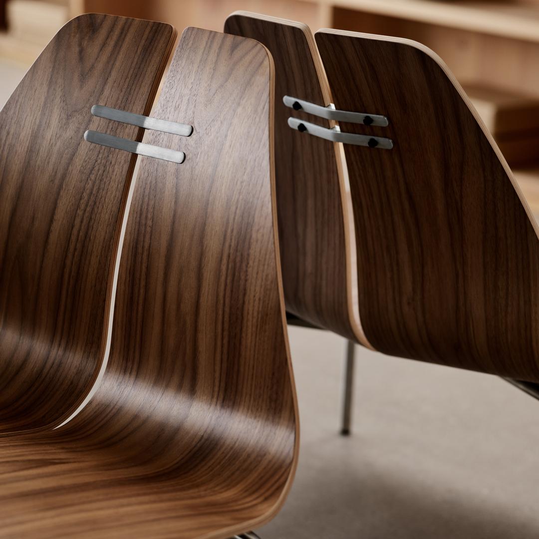 Poul Kjærholm 'PK23' Walnut and Brushed Steel Chair for Fritz Hansen In New Condition For Sale In Glendale, CA