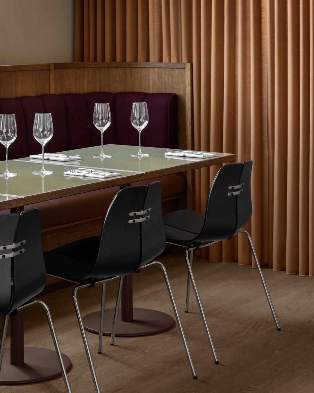 Poul Kjaerholm PK3 Stuhl Schwarz Esche Schwarz Stahl für Fritz Hansen (Pulverbeschichtet) im Angebot