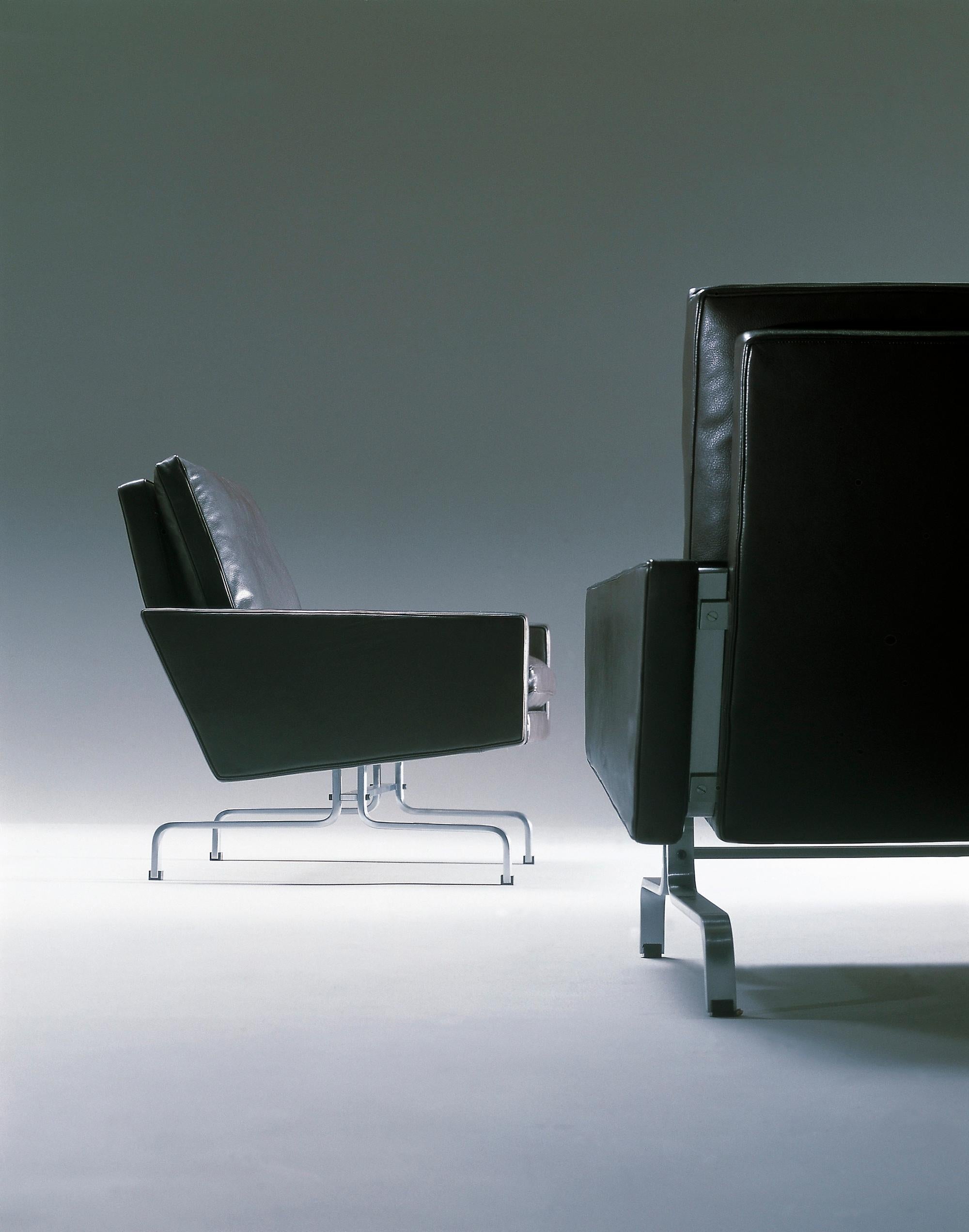 Scandinavian Modern Poul Kjærholm 'PK31' Armchair for Fritz Hansen in Aura Leather  For Sale