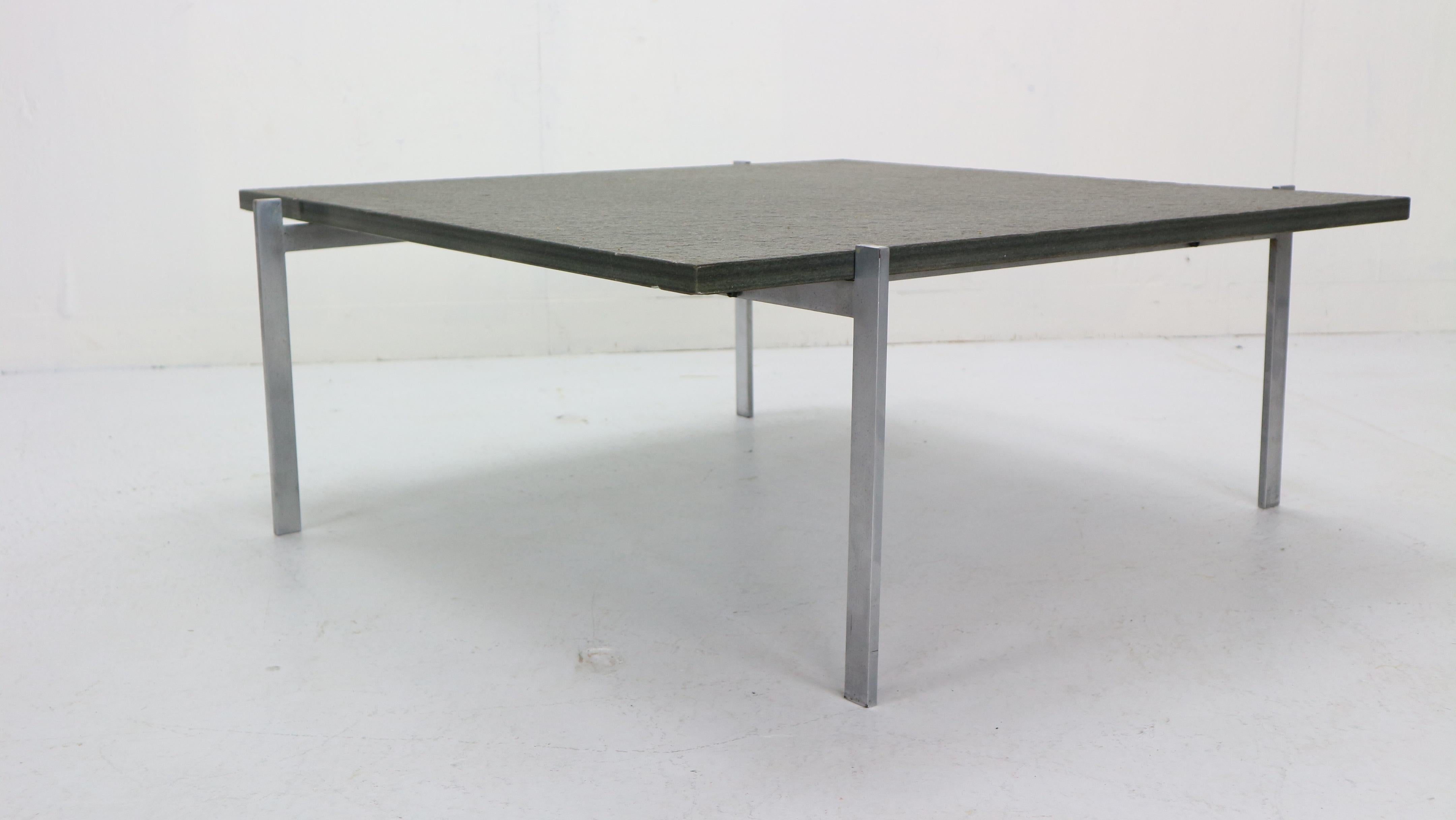 Minimalist and world known coffee table designed by Poul Kjærholm and manufactured by Ejvind Kold Christensen, Denmark, 1950s.
Model No: PK61. This original old EKC production table with solid flat steel matt chrome plated frame which has the EKC
