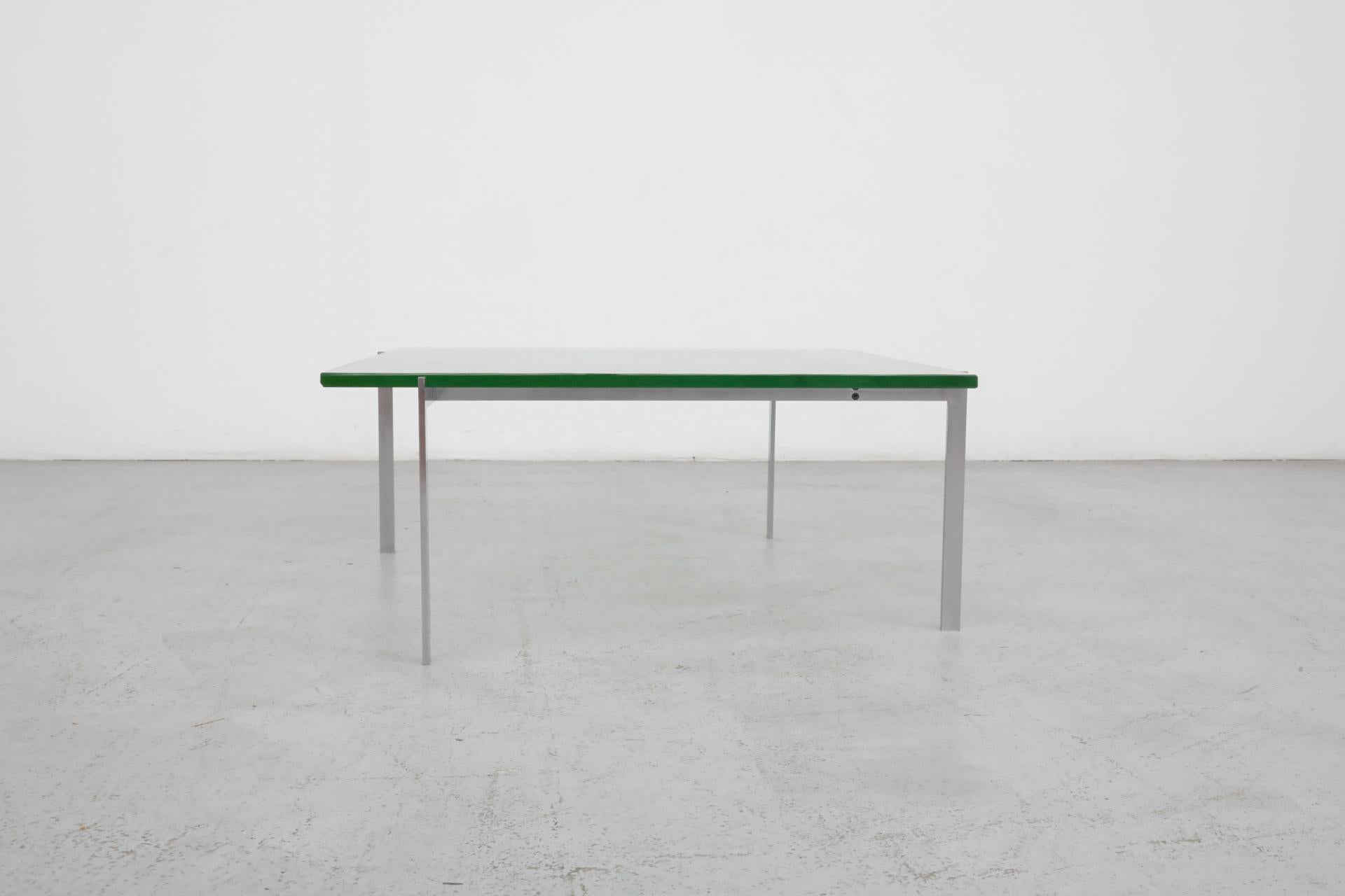 Poul Kjaerholm PK61 inspirierter Couchtisch aus Chrom und Glas im Zustand „Gut“ im Angebot in Los Angeles, CA