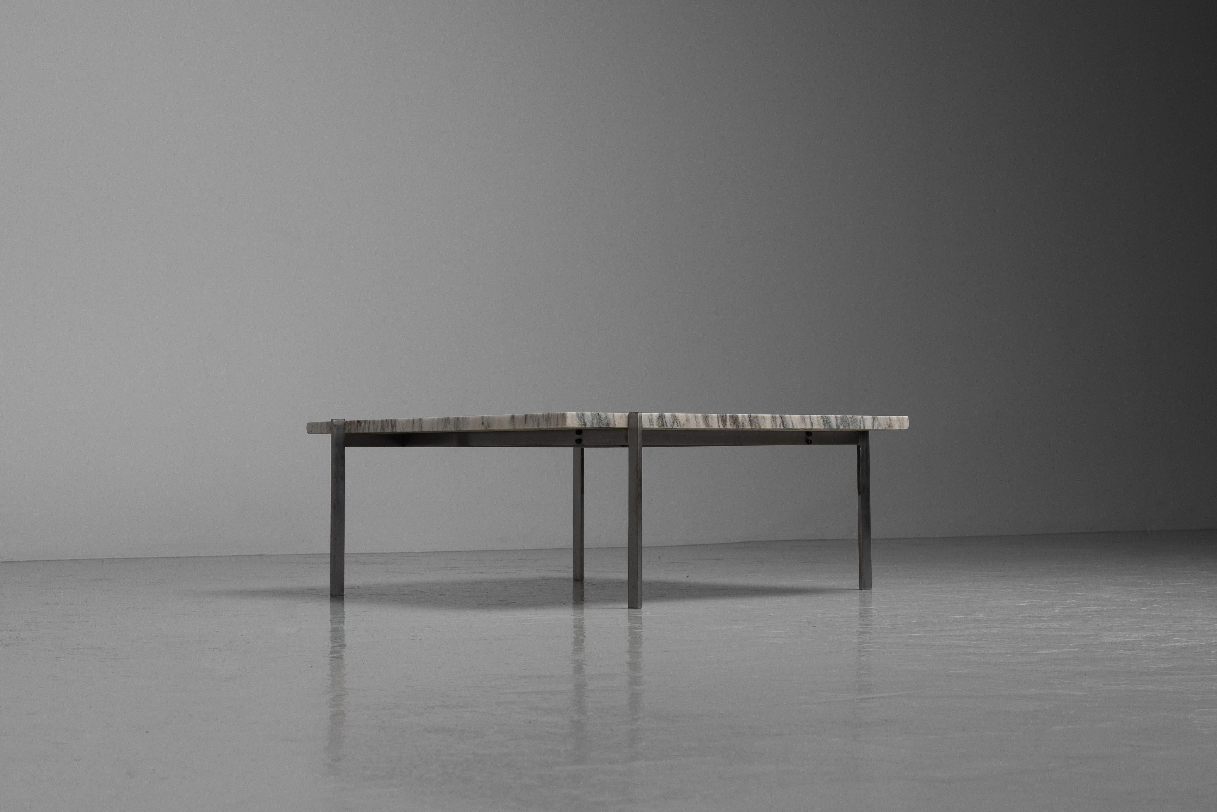 Poul Kjaerholm PK61 table en marbre du Groenland EKC Danemark 1956 en vente 1