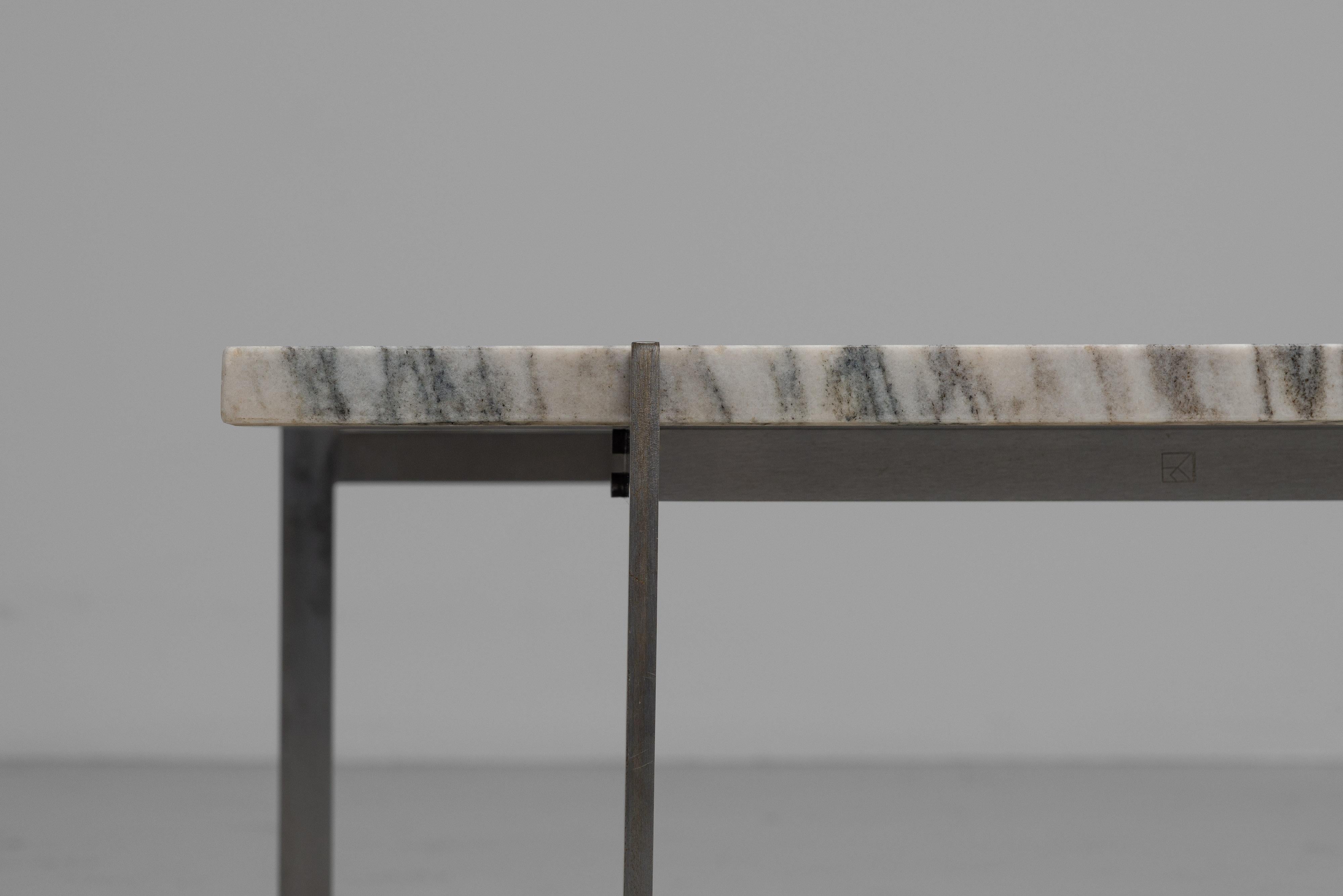 Poul Kjaerholm PK61 table en marbre du Groenland EKC Danemark 1956 en vente 2
