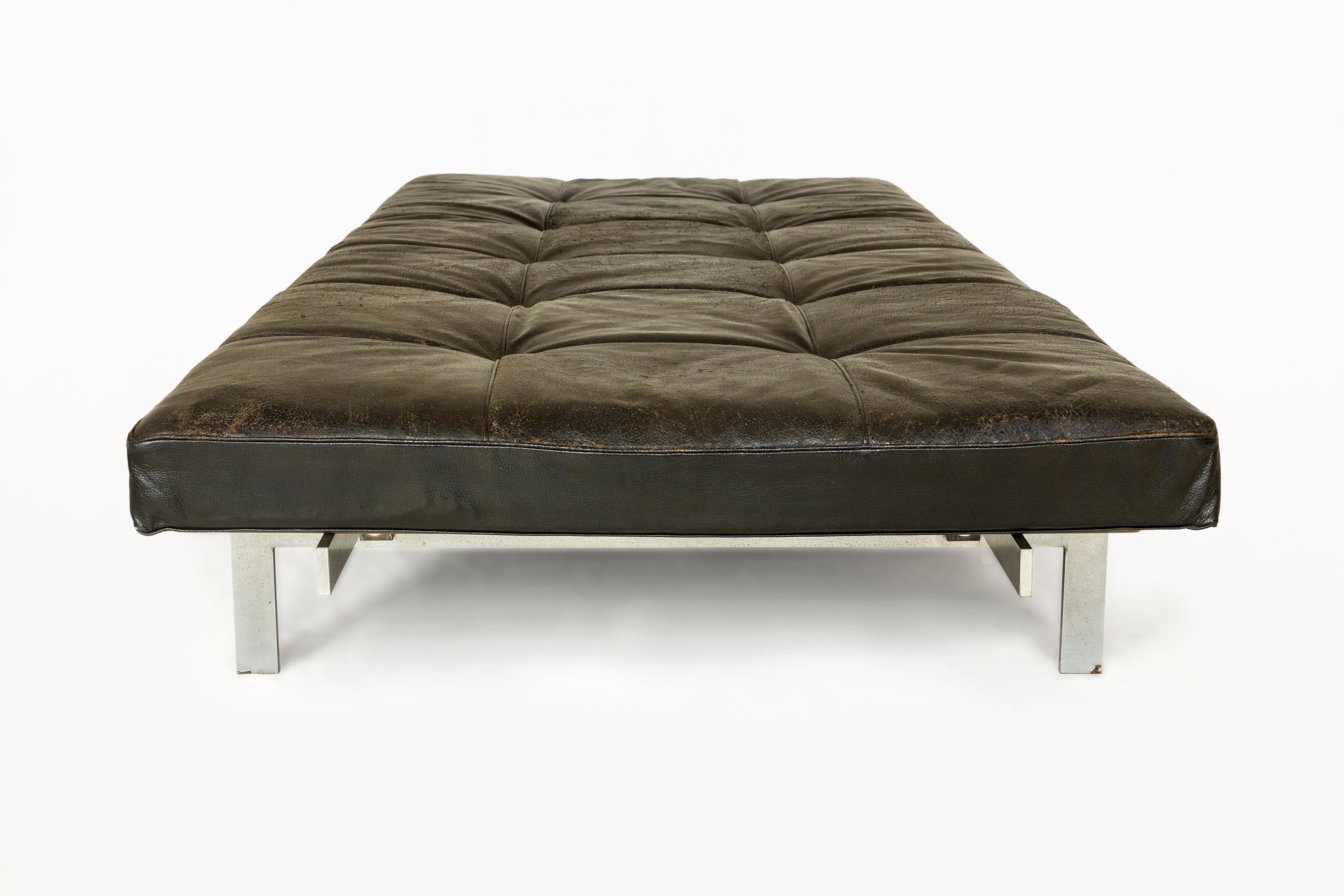 Mid-Century moderno Letto da giorno Poul Kjaerholm 