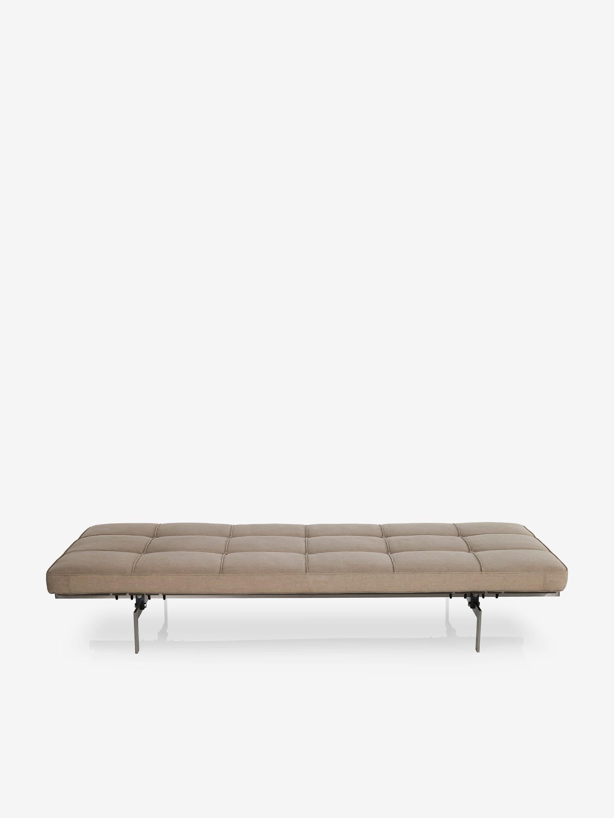 Poul Kjaerholm PK80 Daybed in Natural Canvas by Fritz Hansen In New Condition For Sale In Sag Harbor, NY