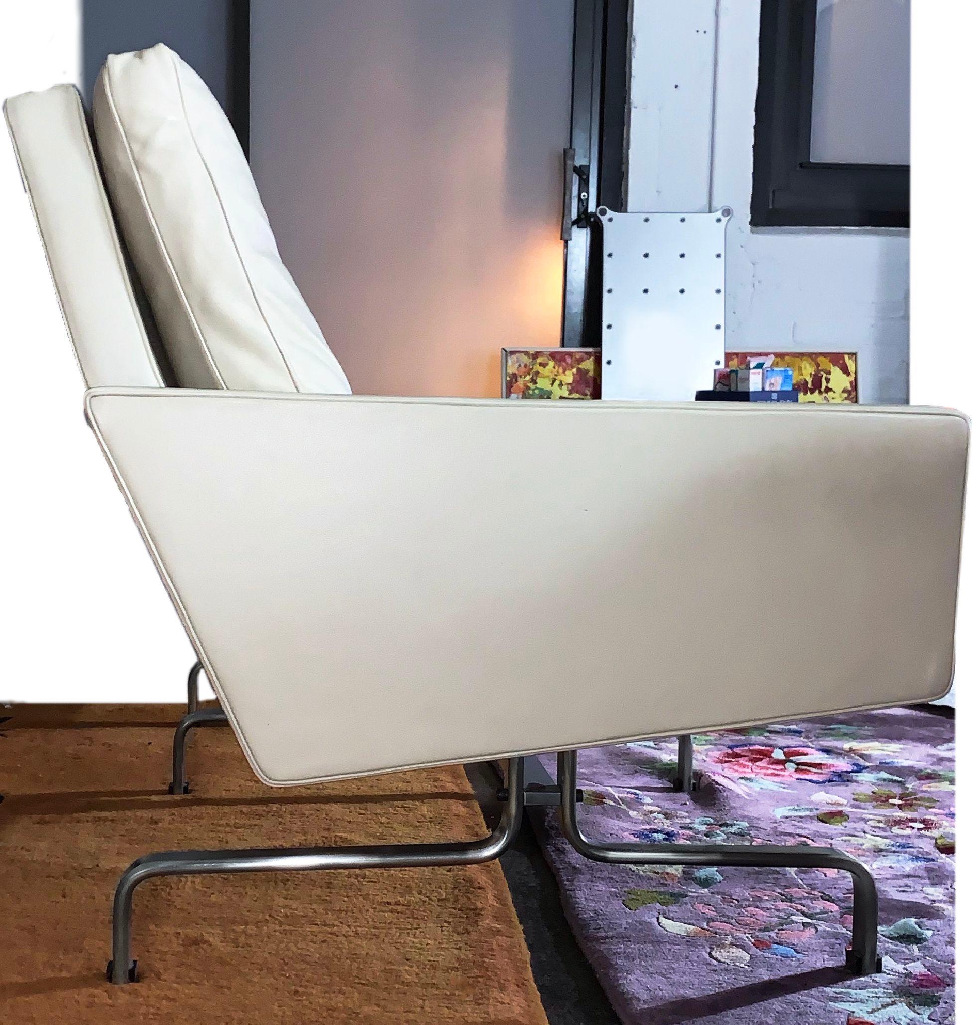 Danish Poul Kjaerlohm for Fritz Hansen PK 31 Easy Armchair in Ivory White Leather 1958 For Sale