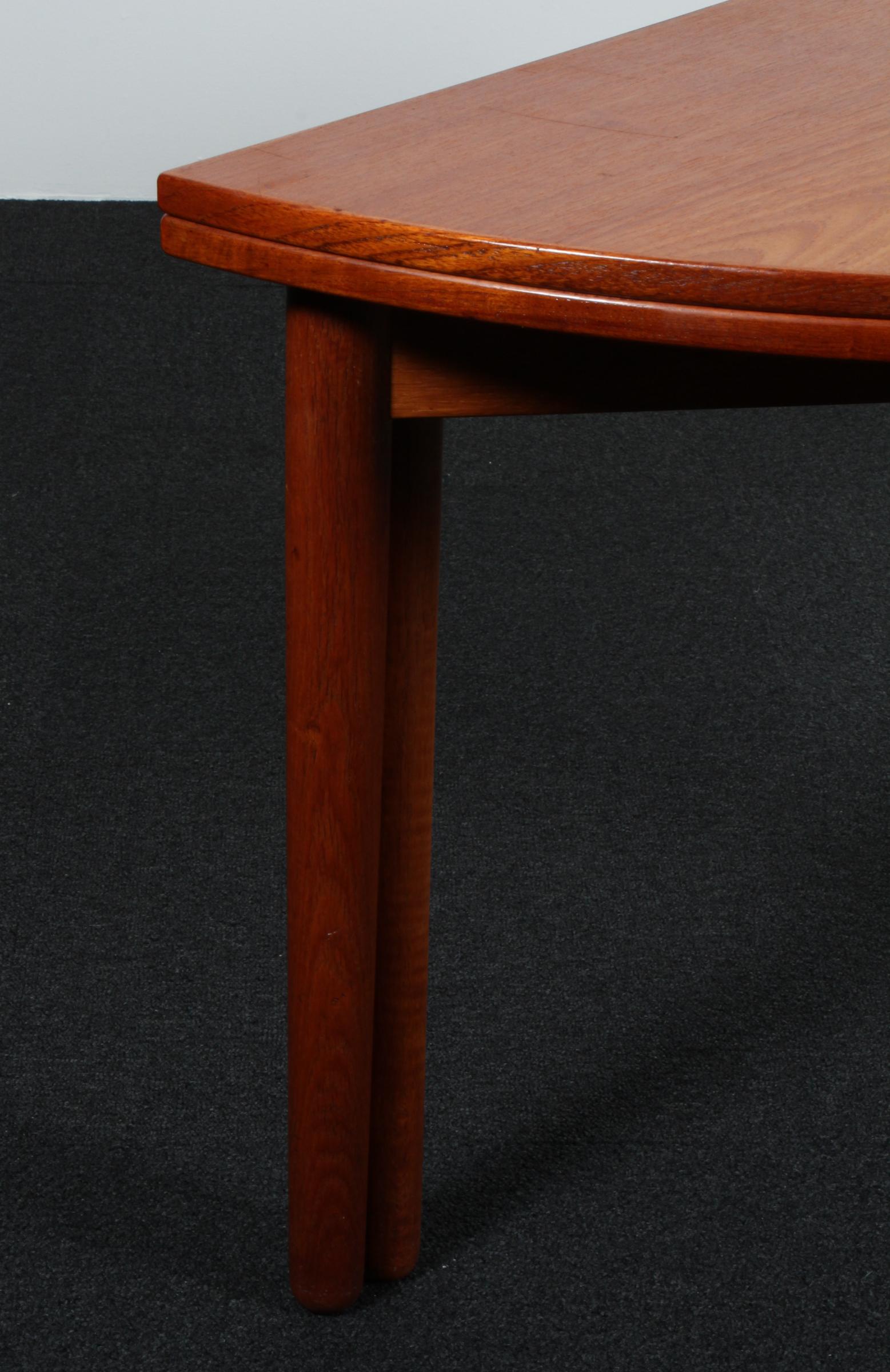 Danish Poul M. Volther coffe table in teak and oak. 1960s For Sale