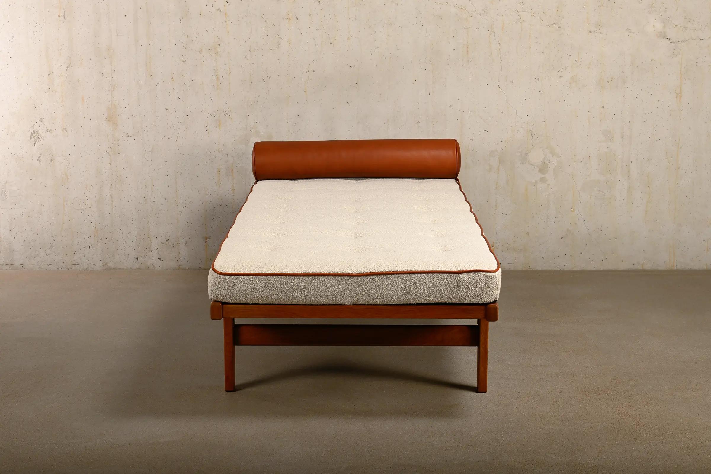 Scandinavian Modern Poul M. Volther Daybed in Oak, Leather and Bouclé for FDB Møbler, Denmark 1960s For Sale