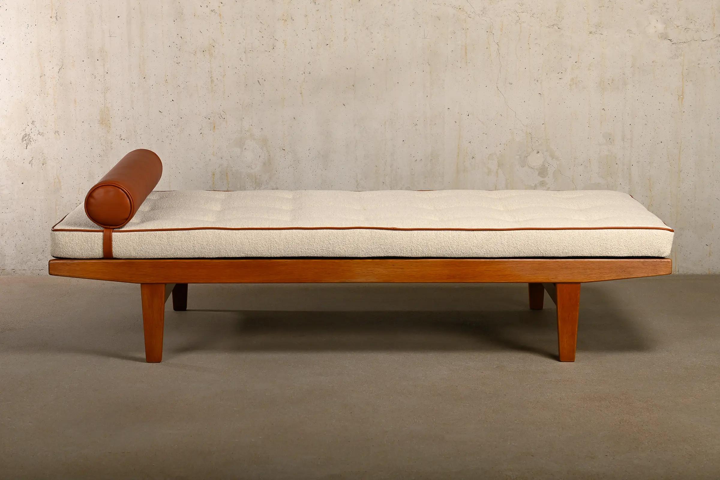 Poul M. Volther Daybed in Oak, Leather and Bouclé for FDB Møbler, Denmark 1960s 1