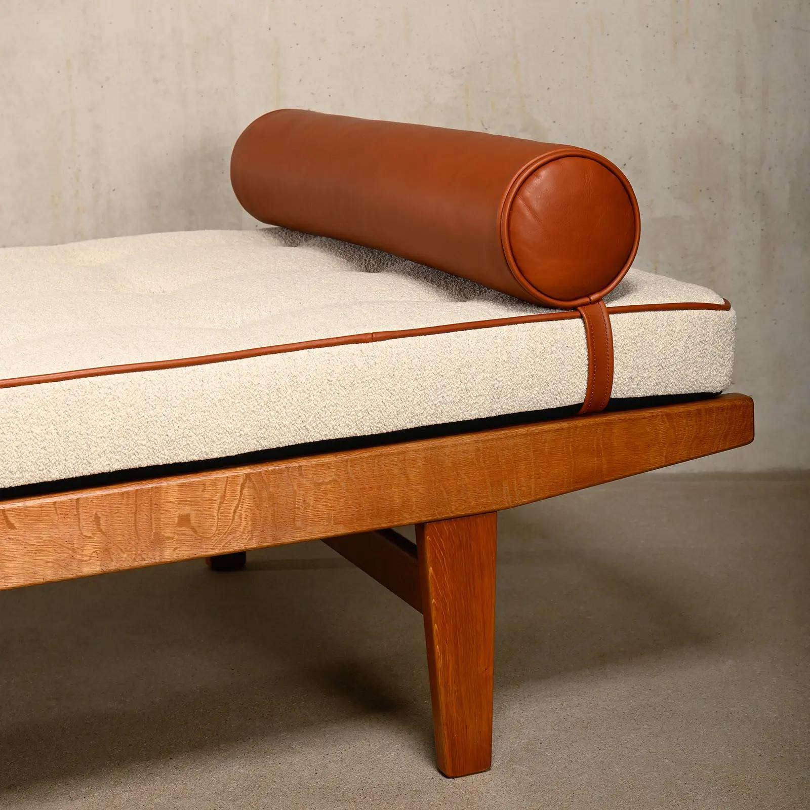 Poul M. Volther Daybed in Oak, Leather and Bouclé for FDB Møbler, Denmark 1960s 2