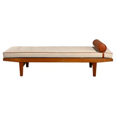 Retro Poul M. Volther Daybed in Oak, Leather and Bouclé for FDB Møbler, Denmark 1960s