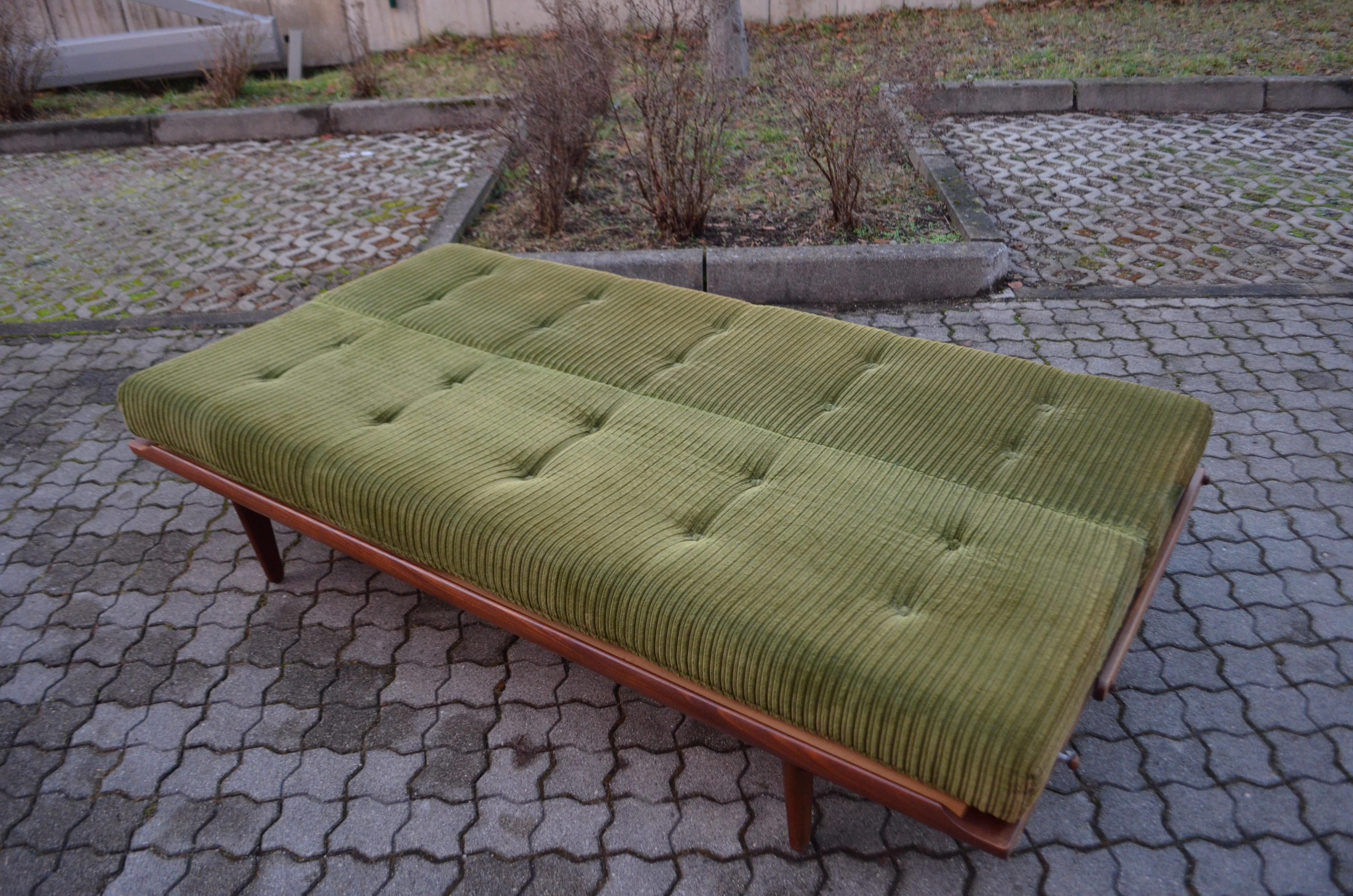 Poul M Volther Daybed Sofa Model 981 DIVA by Frem Røjle, Teak 60ties green cord For Sale 3