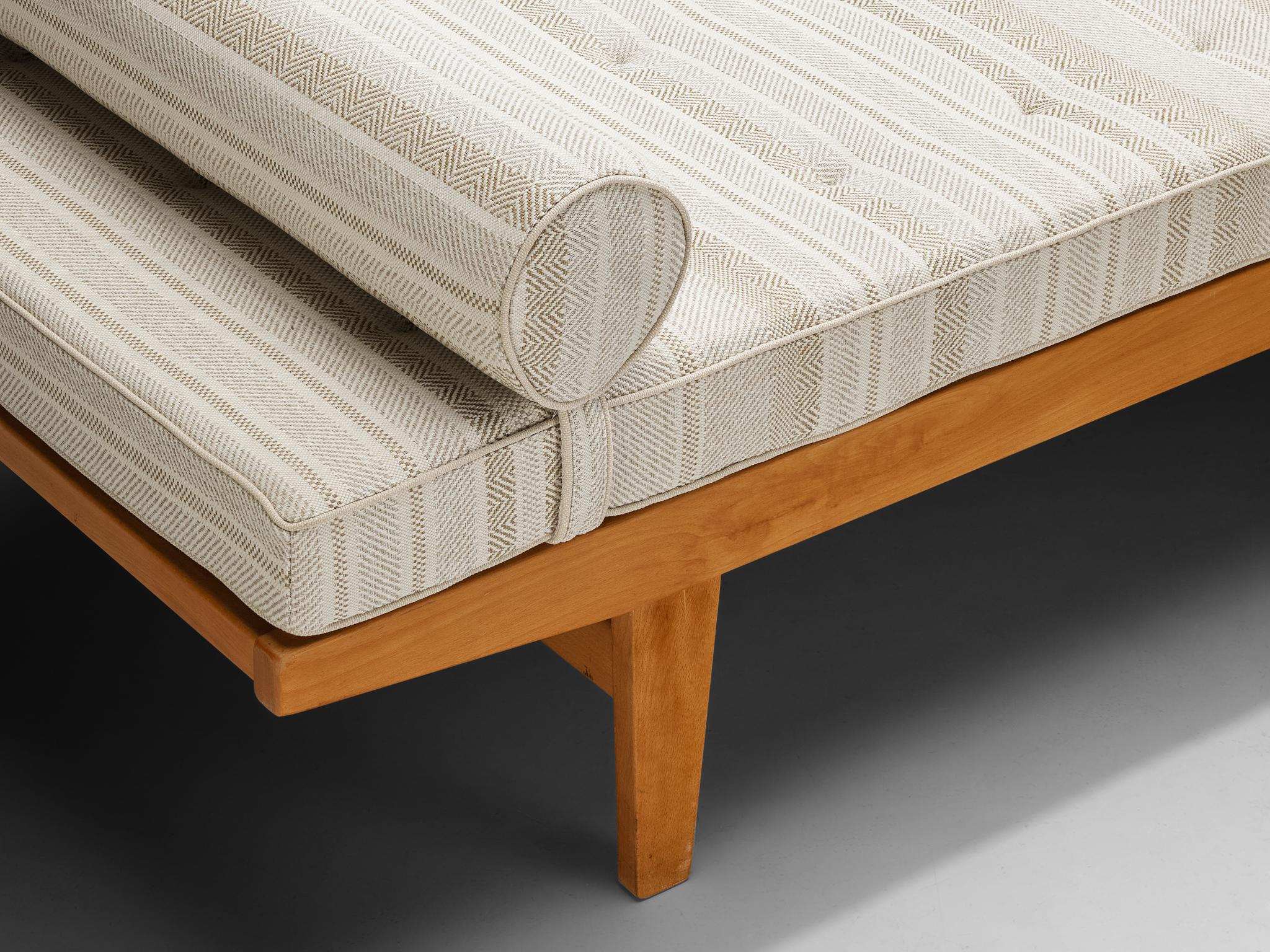 Poul M. Volther für FDB Møbler Daybed in Wood (Buchenholz) im Angebot